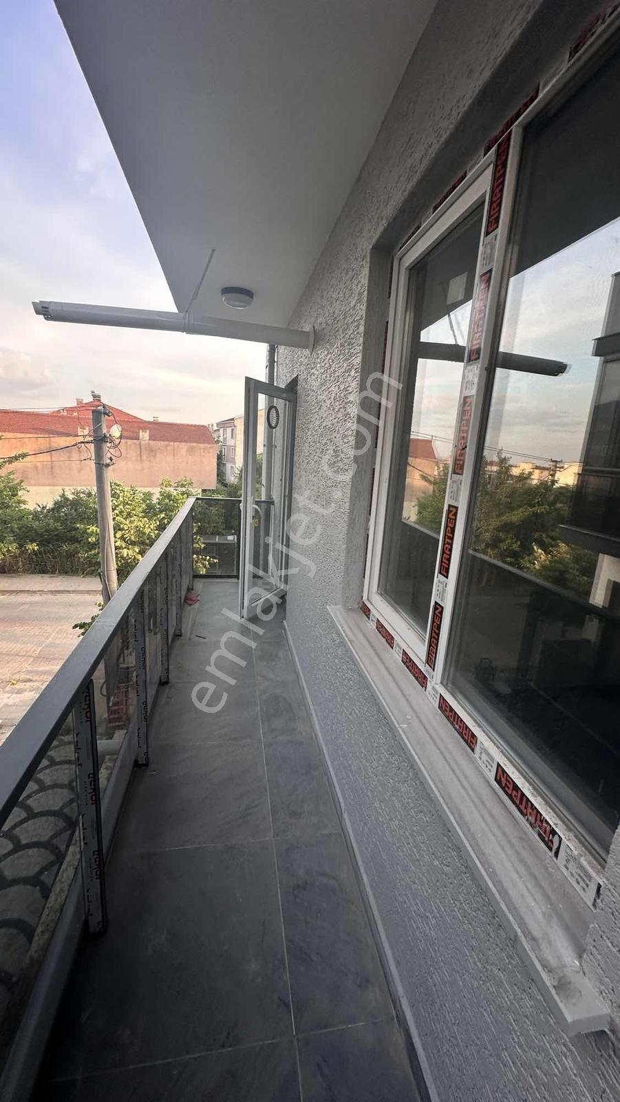 Çorlu Havuzlar Mahallesi'nde Oturuma Hazır 1+1 Kiralık Daire - Görsel 2