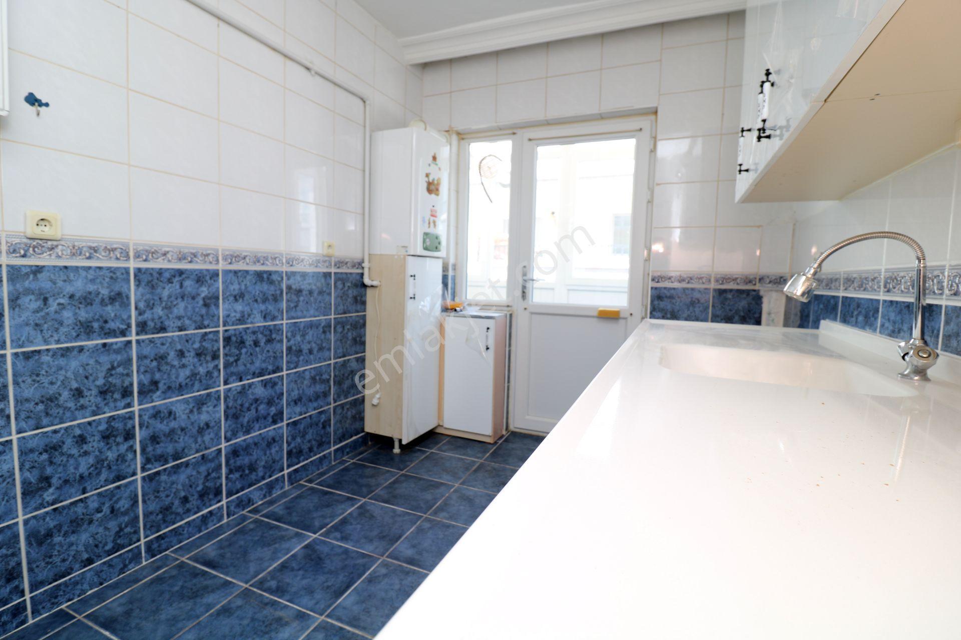 Elvankent'te 14.cd Yanı Arakat Çift Balkon 3+1 Kiralık Daire - Görsel 6