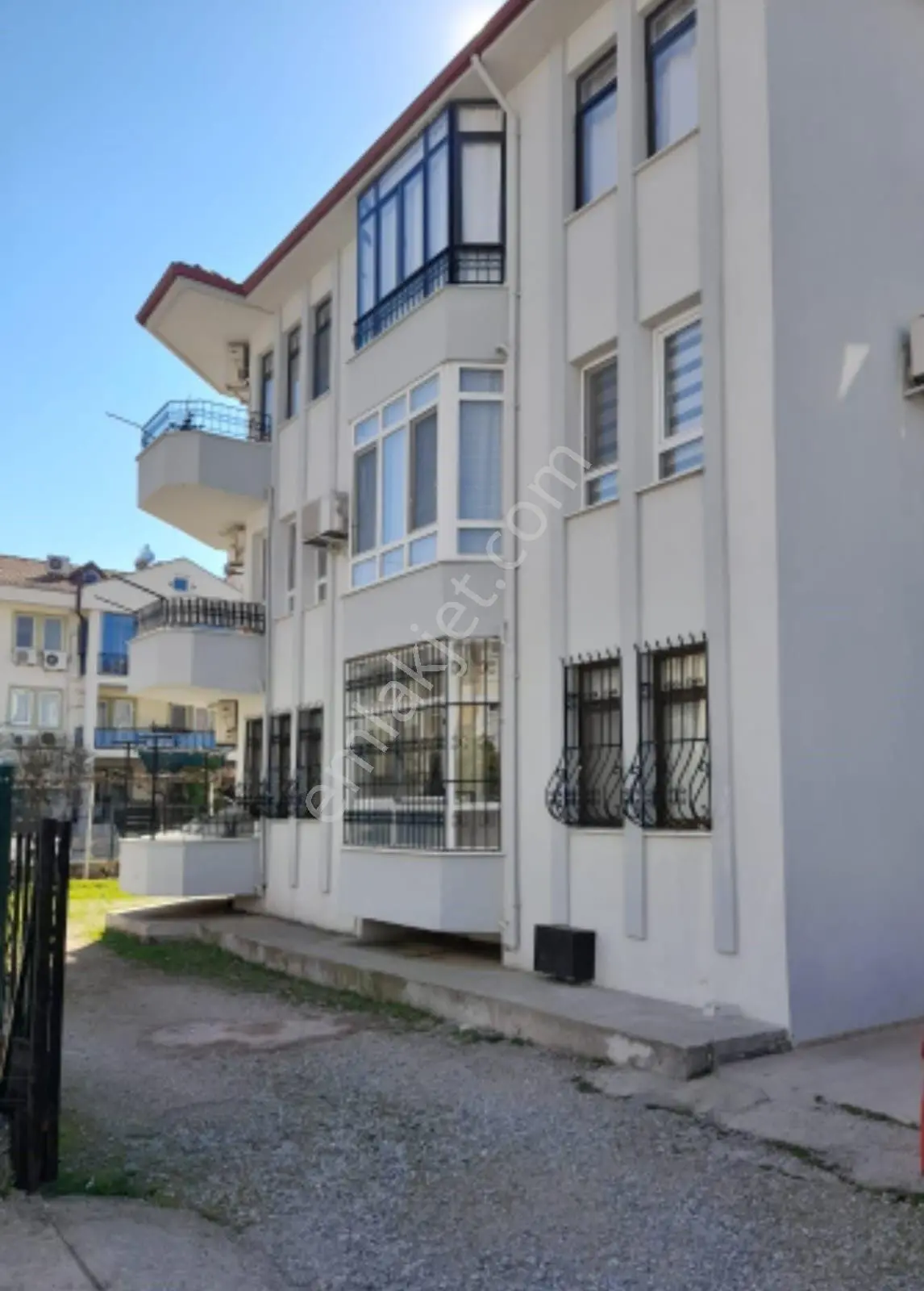 Goldhouse Dan Satılık Avm Karşısı Şehrin Merkezinde 3+1 Ara Kat Daire - Görsel 3