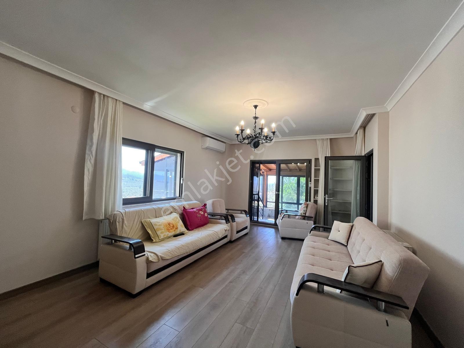 Kavuşturan'dan Satılık Güre Kavurmacılar Yolunda Manzarlı Villa - Görsel 5
