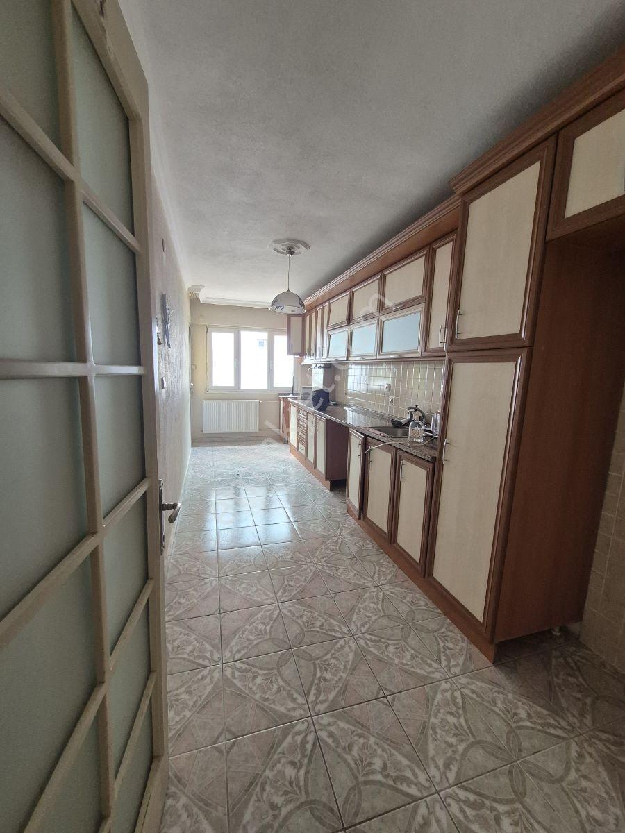 Ali Fuat Cebesoy Mh. 155 M2 Doğalgazlı Geniş Balkonlu Daire - Görsel 4