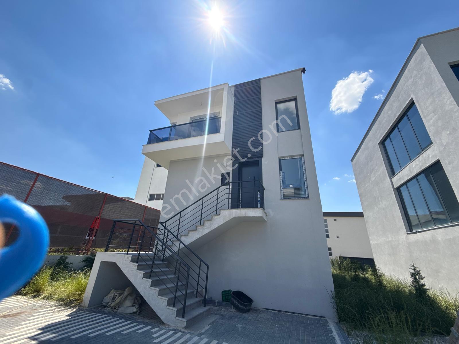 Yeni Bağlıca'da Satılık 4+2 Sıfır Villa - Görsel 32