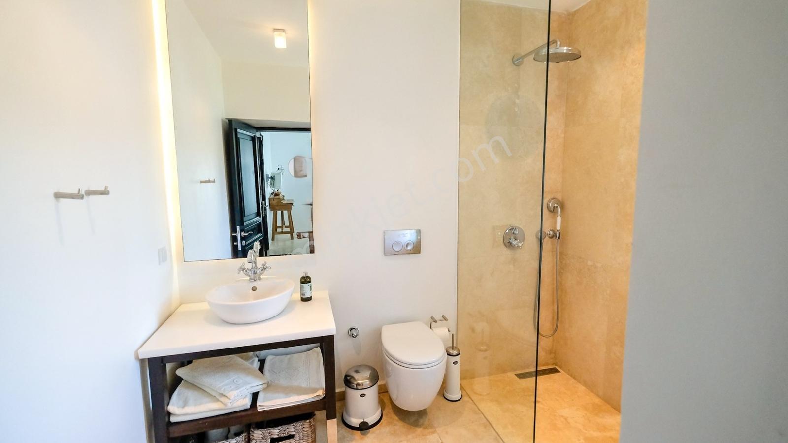 Bodrum Bardakçıda Kale Manzaralı Ultra Lüks 6+2 Vılla - Görsel 21