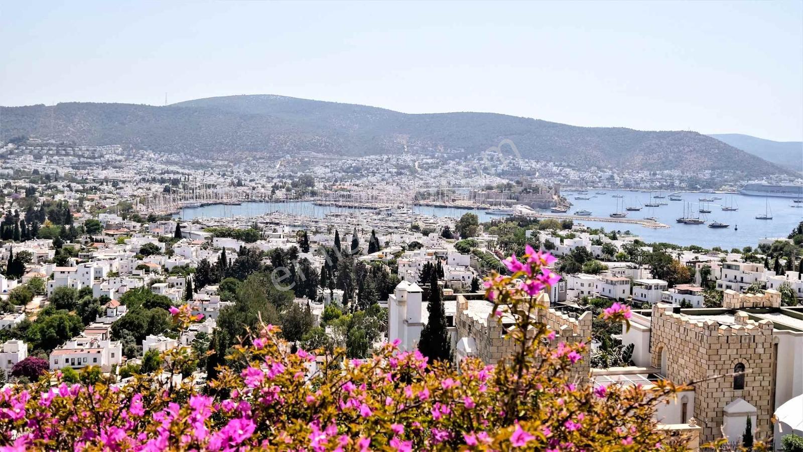 Bodrum Bardakçıda Kale Manzaralı Ultra Lüks 6+2 Vılla - Görsel 16