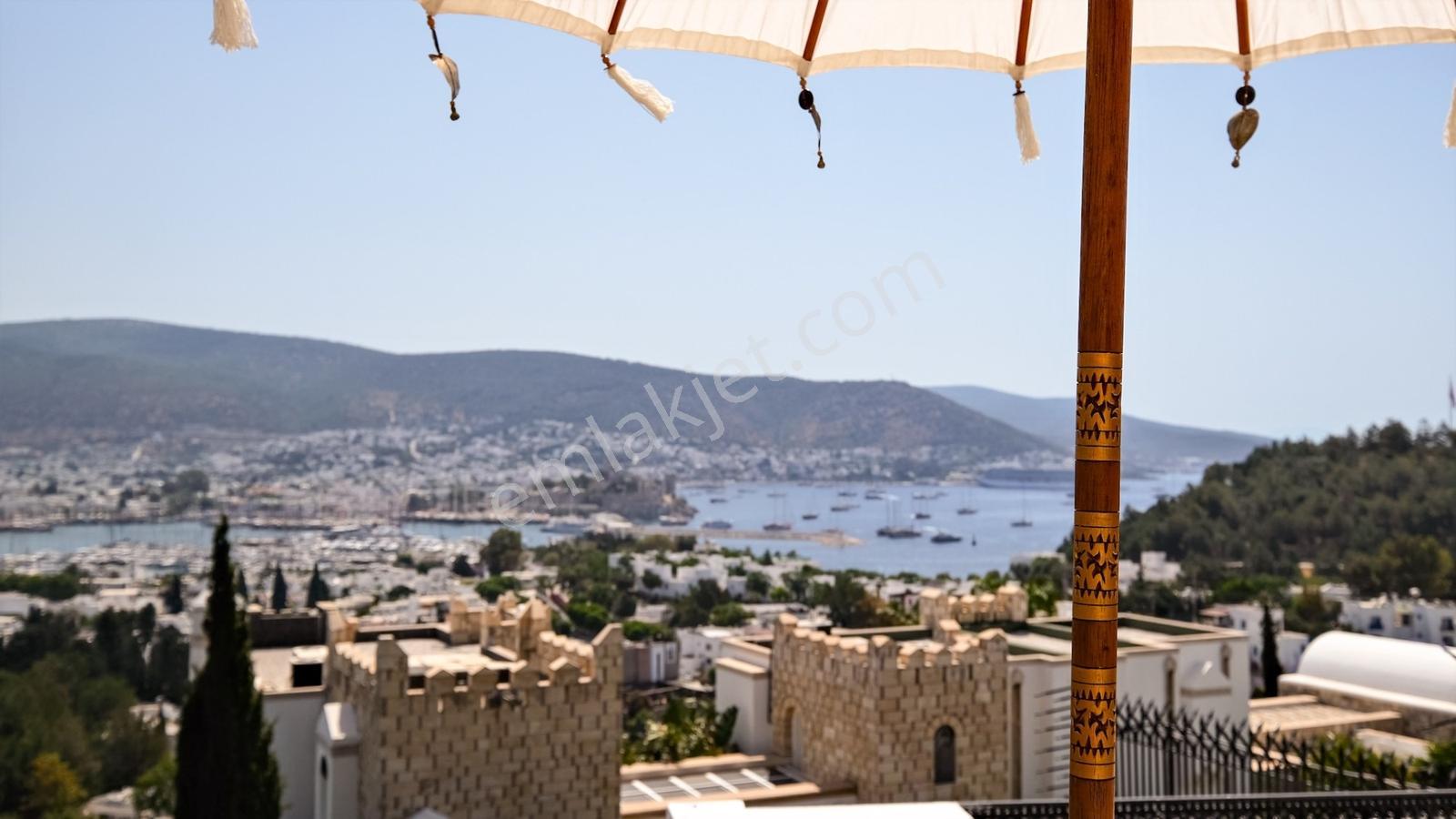 Bodrum Bardakçıda Kale Manzaralı Ultra Lüks 6+2 Vılla - Görsel 13
