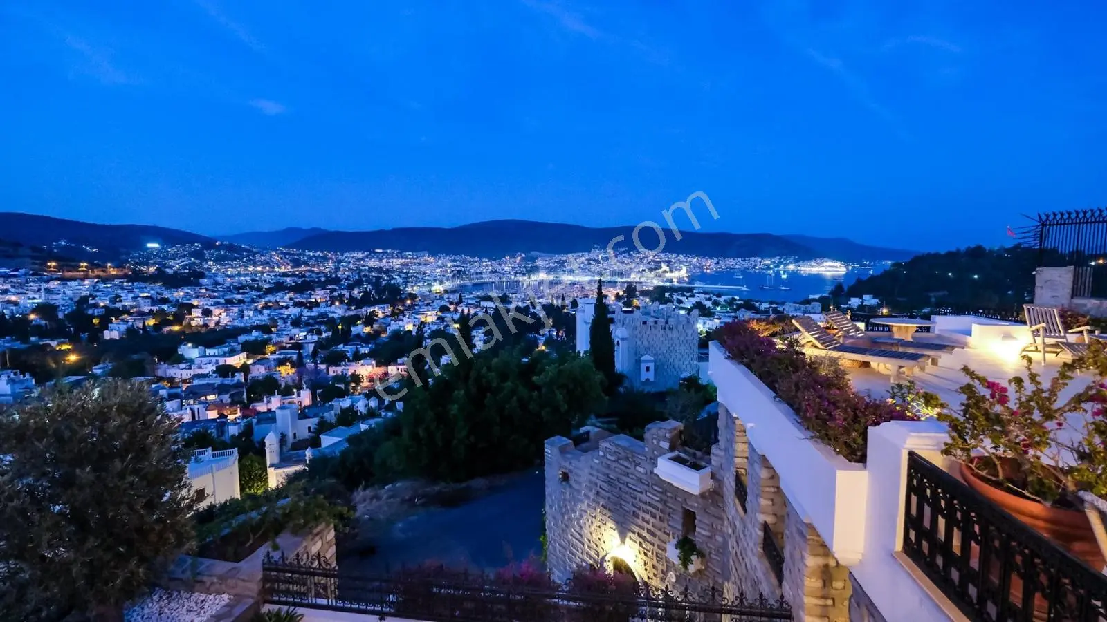 Bodrum Bardakçıda Kale Manzaralı Ultra Lüks 6+2 Vılla - Görsel 25