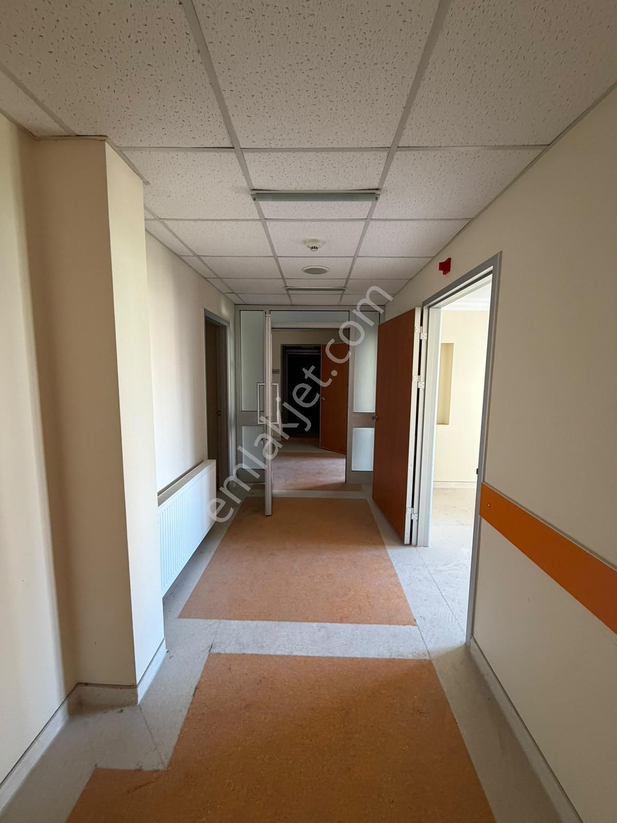Beylikdüzü Gürpınar Mah 500m2 20 Odalı Kiralık İş Yeri - Görsel 31