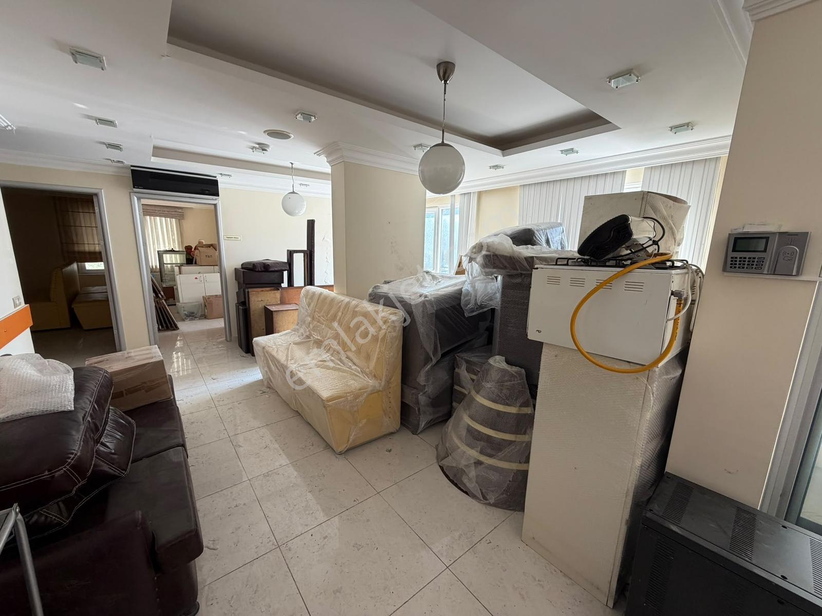 Beylikdüzü Gürpınar Mah 500m2 20 Odalı Kiralık İş Yeri - Görsel 33