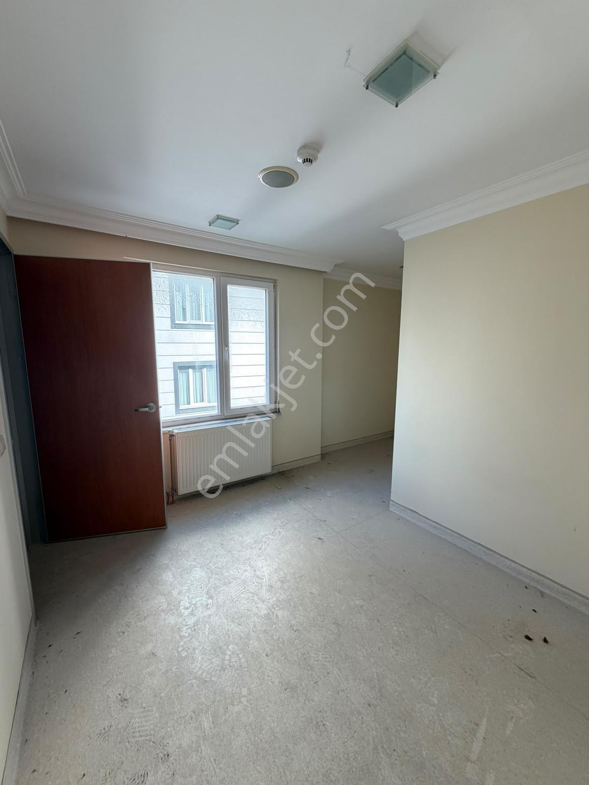 Beylikdüzü Gürpınar Mah 500m2 20 Odalı Kiralık İş Yeri - Görsel 14