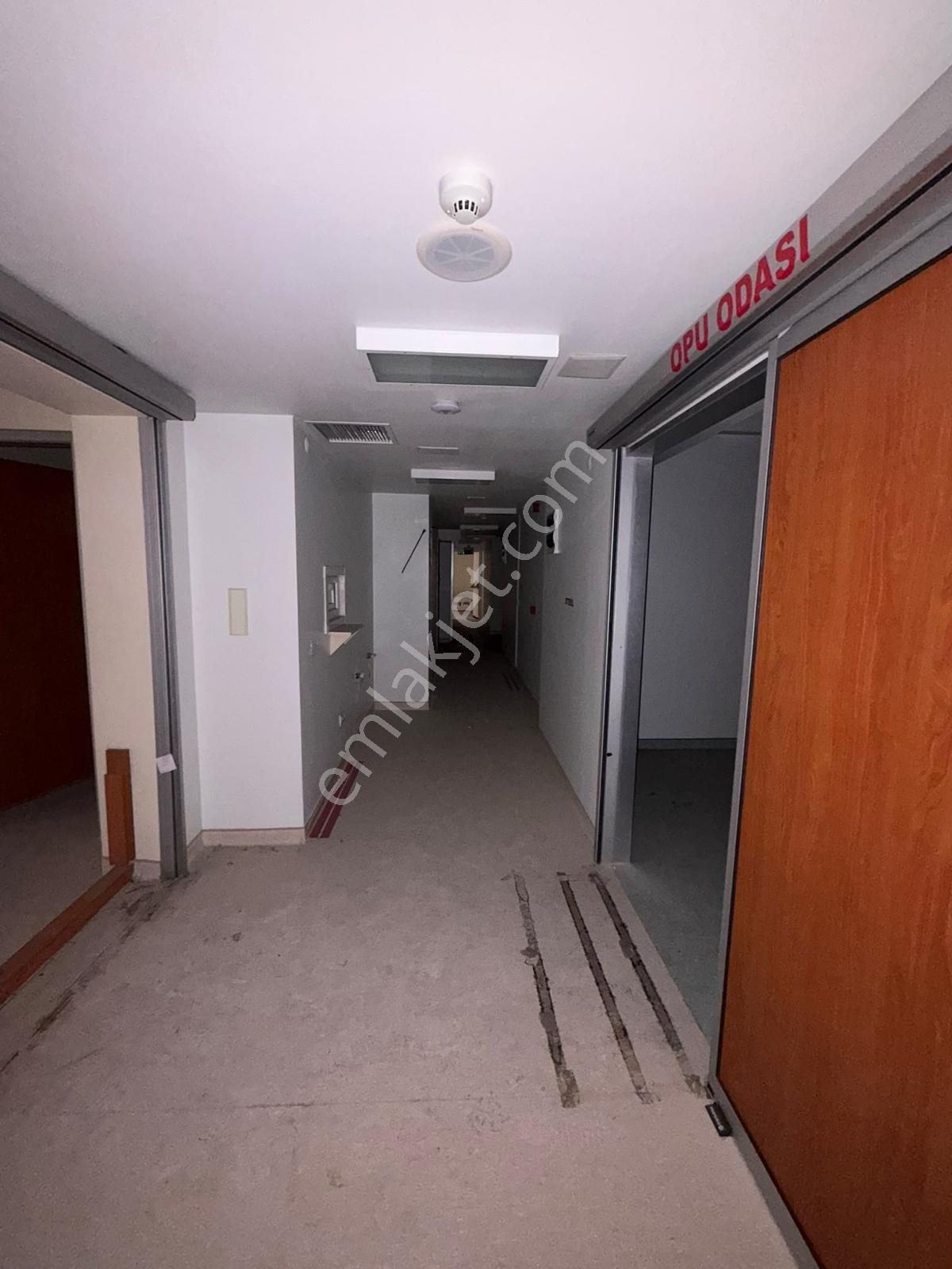 Beylikdüzü Gürpınar Mah 500m2 20 Odalı Kiralık İş Yeri - Görsel 8
