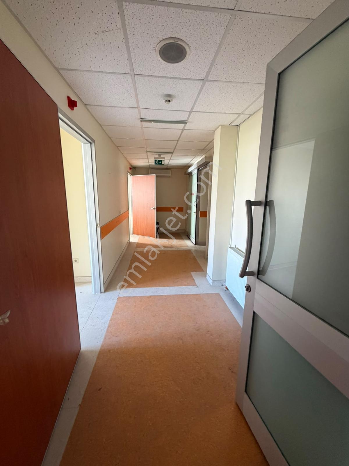 Beylikdüzü Gürpınar Mah 500m2 20 Odalı Kiralık İş Yeri - Görsel 10