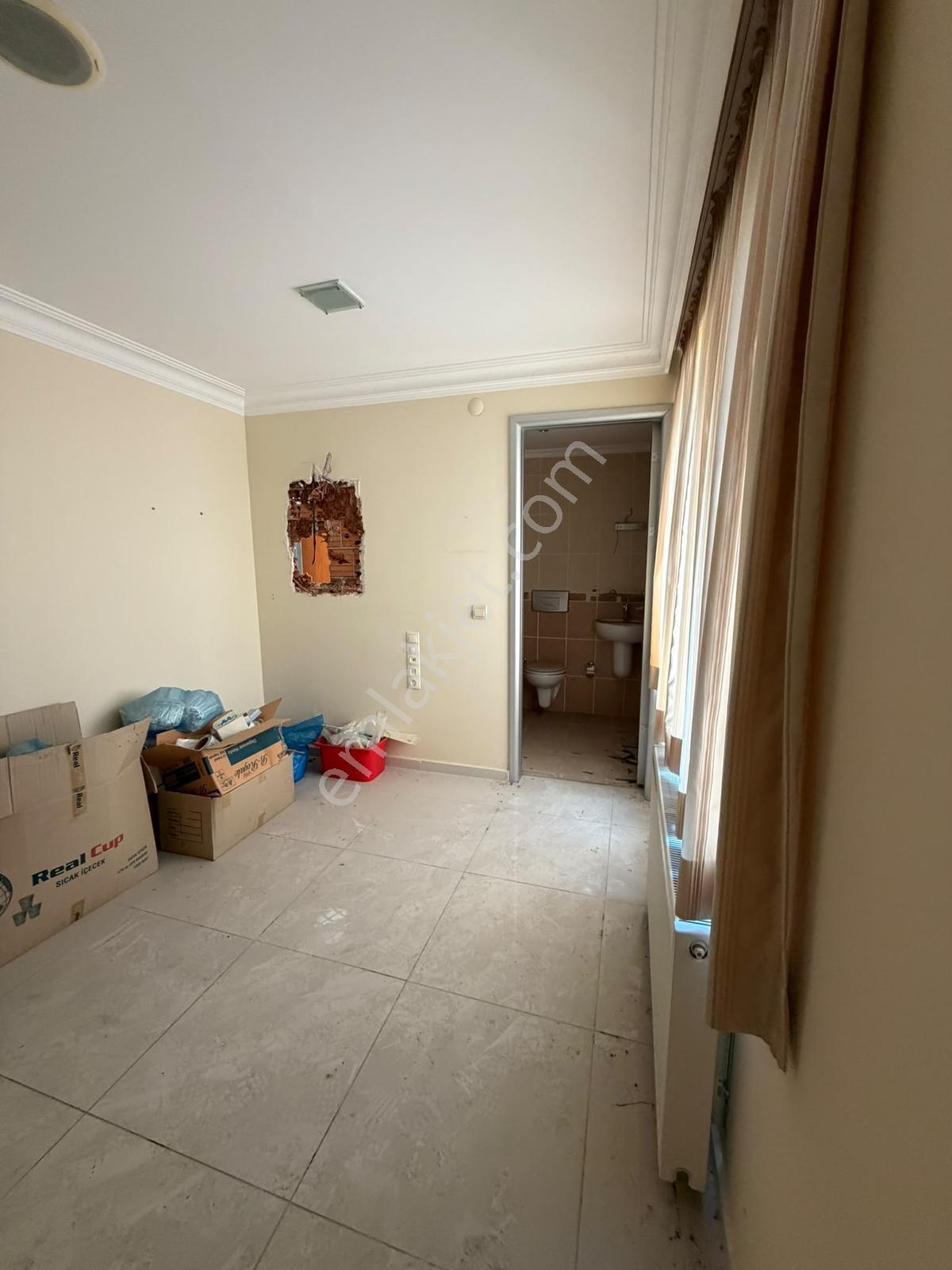 Beylikdüzü Gürpınar Mah 500m2 20 Odalı Kiralık İş Yeri - Görsel 32
