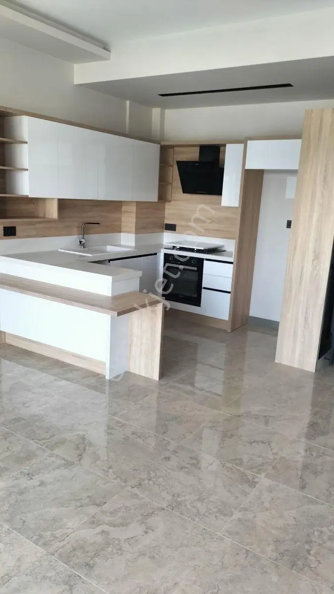 Aydın Kuşadası Kadınlar Denizinde Havuzlu Satılık 1+1 Daire