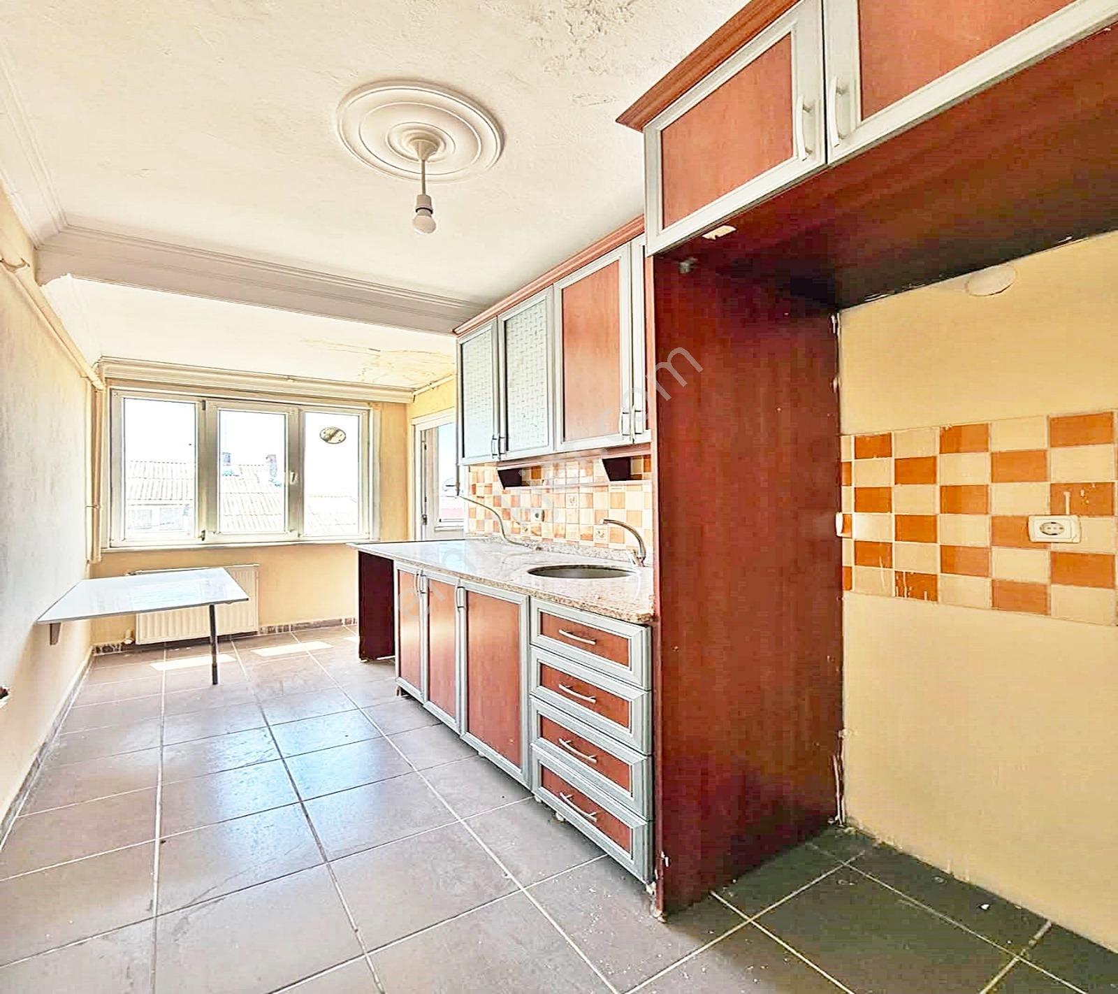 Esenyurt Kıraç Atatürk Mah. 3.kat 2+1 Çift Balkonlu 2.550.000 Tl