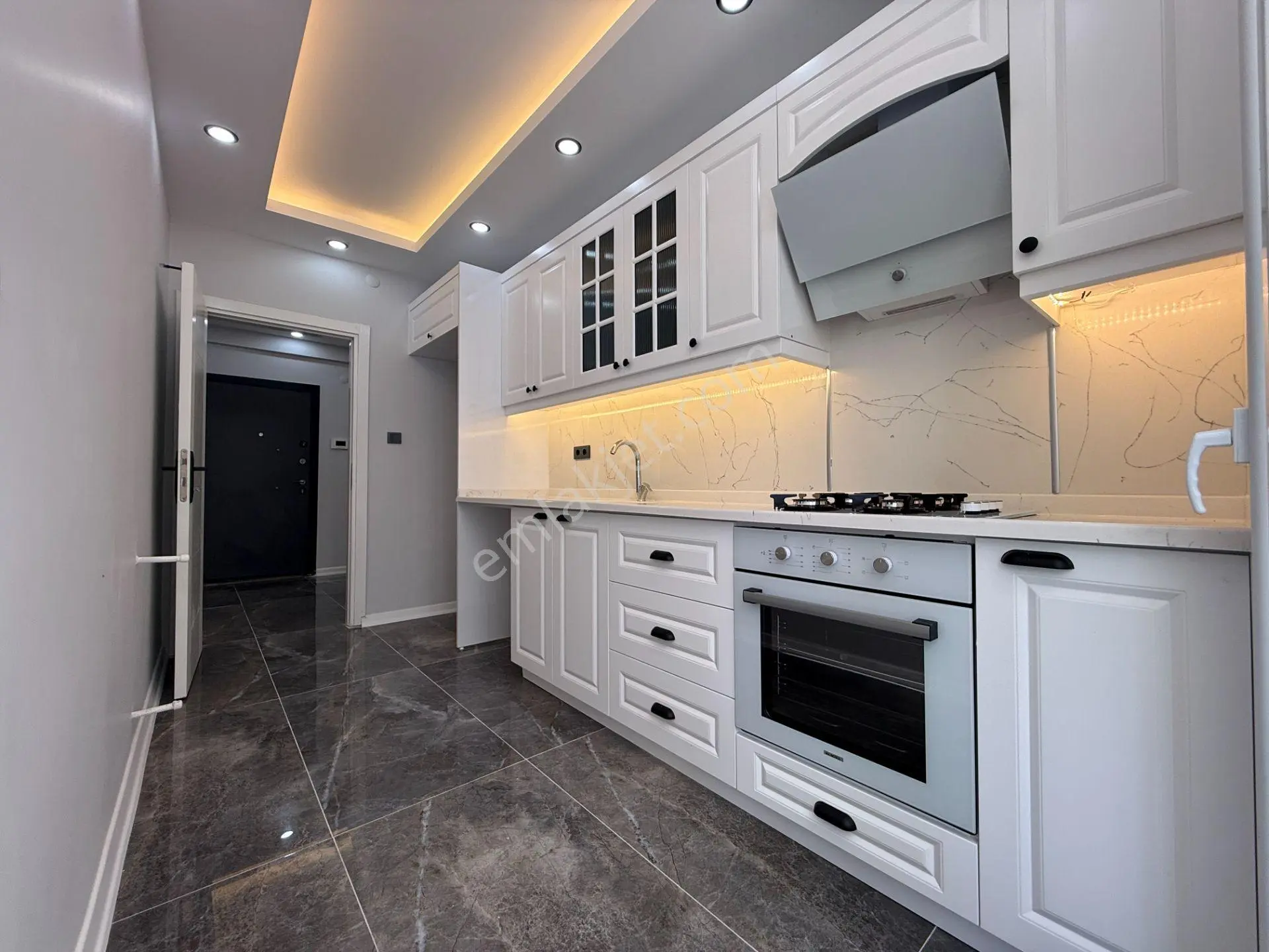 Toros Mah. Mavi Bulvarda. 3+1 150 M2 Full Yapılı Masrafsız Satılık Daire - Görsel 7
