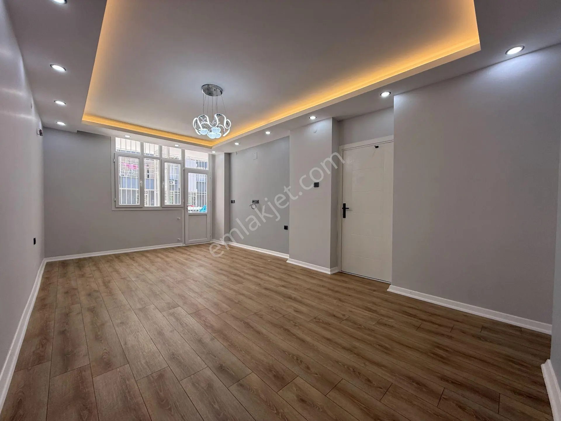 Toros Mah. Mavi Bulvarda. 3+1 150 M2 Full Yapılı Masrafsız Satılık Daire