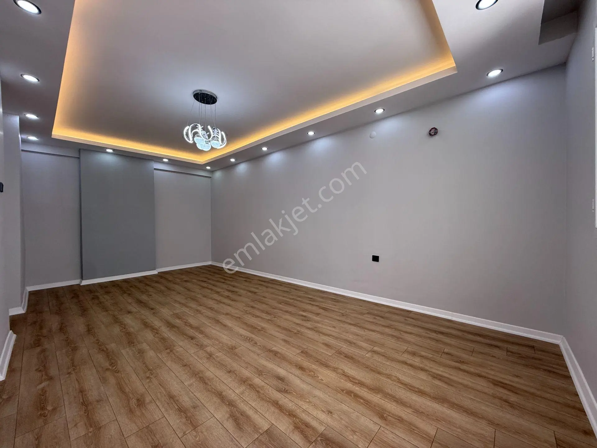 Toros Mah. Mavi Bulvarda. 3+1 150 M2 Full Yapılı Masrafsız Satılık Daire - Görsel 3