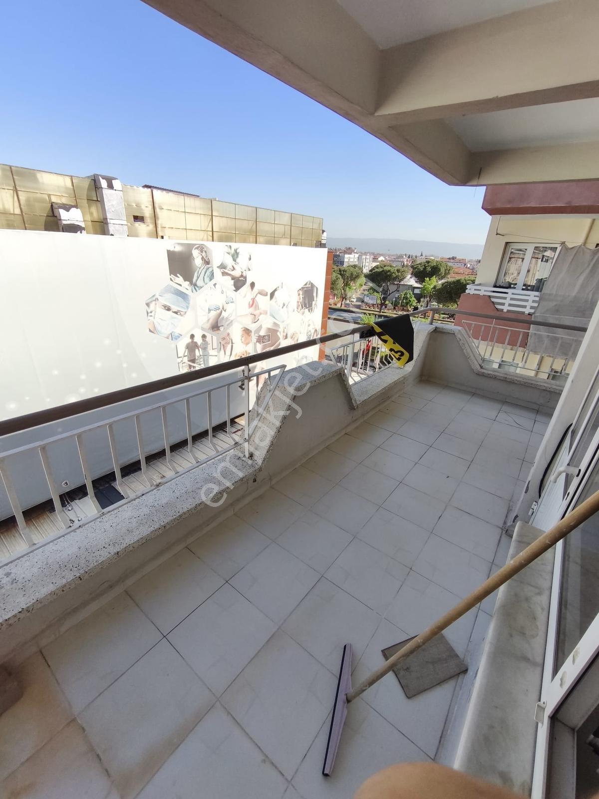 Remax Pın'den Zeybek Mh'de Genış Salonlu 3+1 Doğalgazlı Kiralık - Görsel 5