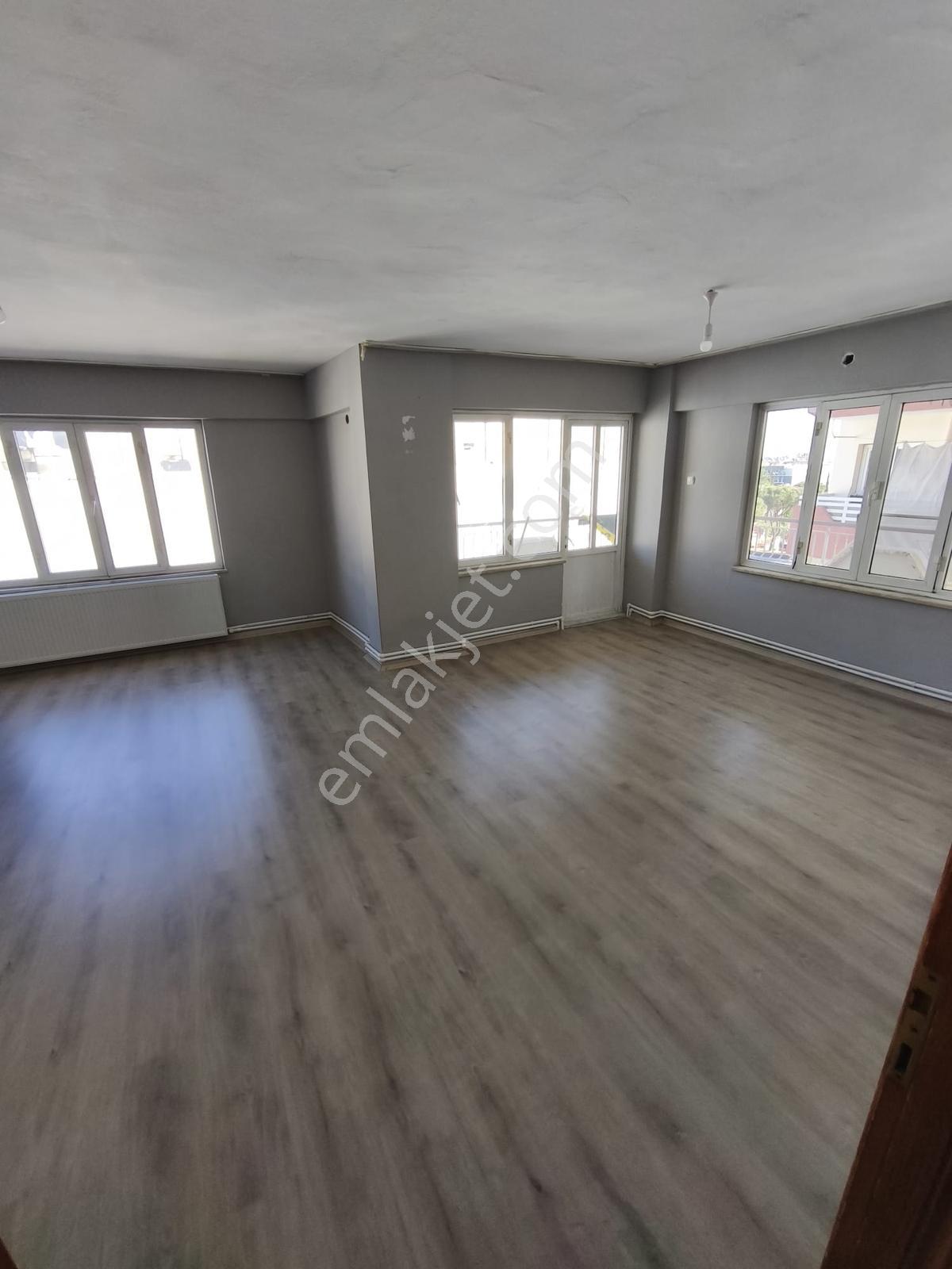 Remax Pın'den Zeybek Mh'de Genış Salonlu 3+1 Doğalgazlı Kiralık - Görsel 8