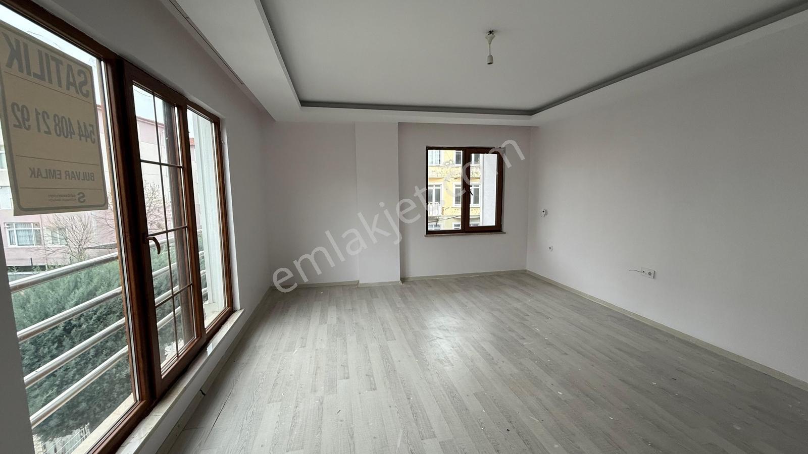 İstasyon Mah.de Geniş Balkonlu Ebeveyn Banyolu 3+1 Kiralık Daire - Görsel 16