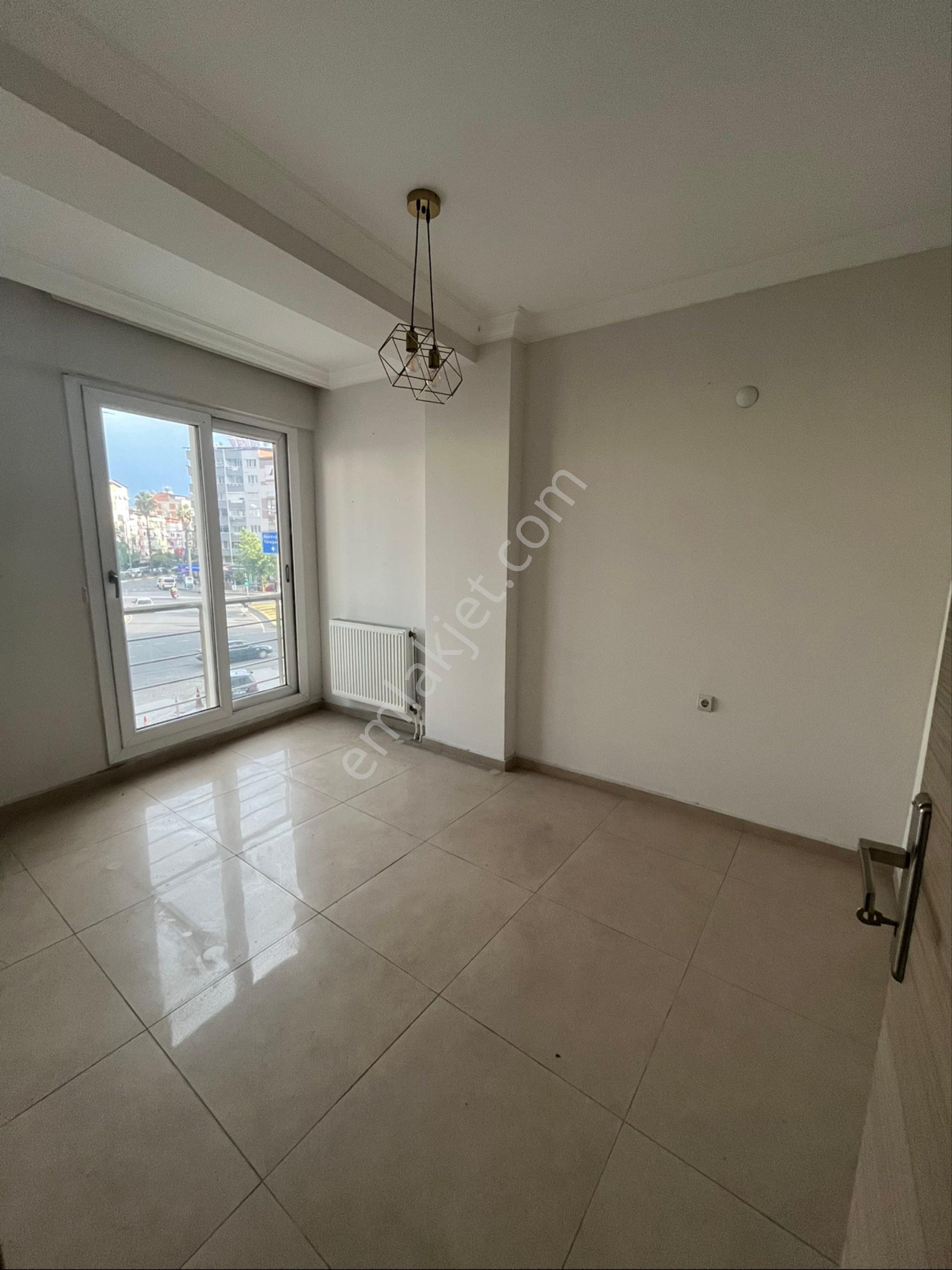 Karaçay Mahallesi Dört Yol Kavşağı 1.noter Üstünde Kiralık 1+1 Ofis Ve Apart İçin Uygun Daire - Görsel 3