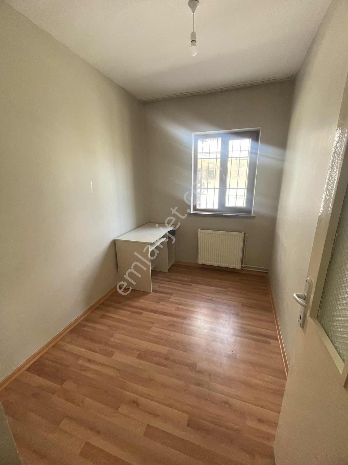 Arslan Emlaktan Midyat Sokakta 2+1 Kiralık Daire - Görsel 9