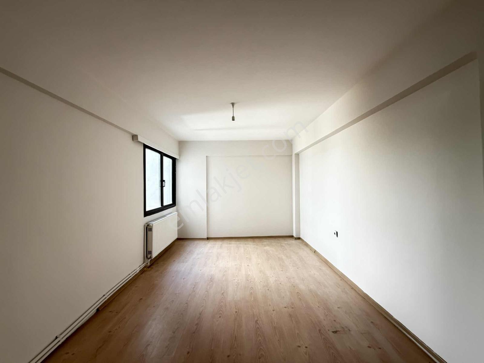 Esenyalı Mahallesi'nde Kiralık 3+1 Ebeveyn Banyolu 145 M2 Daire - Görsel 16