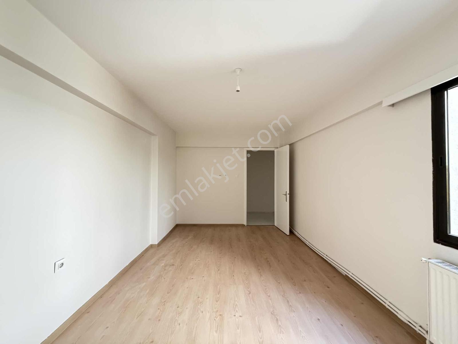 Esenyalı Mahallesi'nde Kiralık 3+1 Ebeveyn Banyolu 145 M2 Daire - Görsel 9