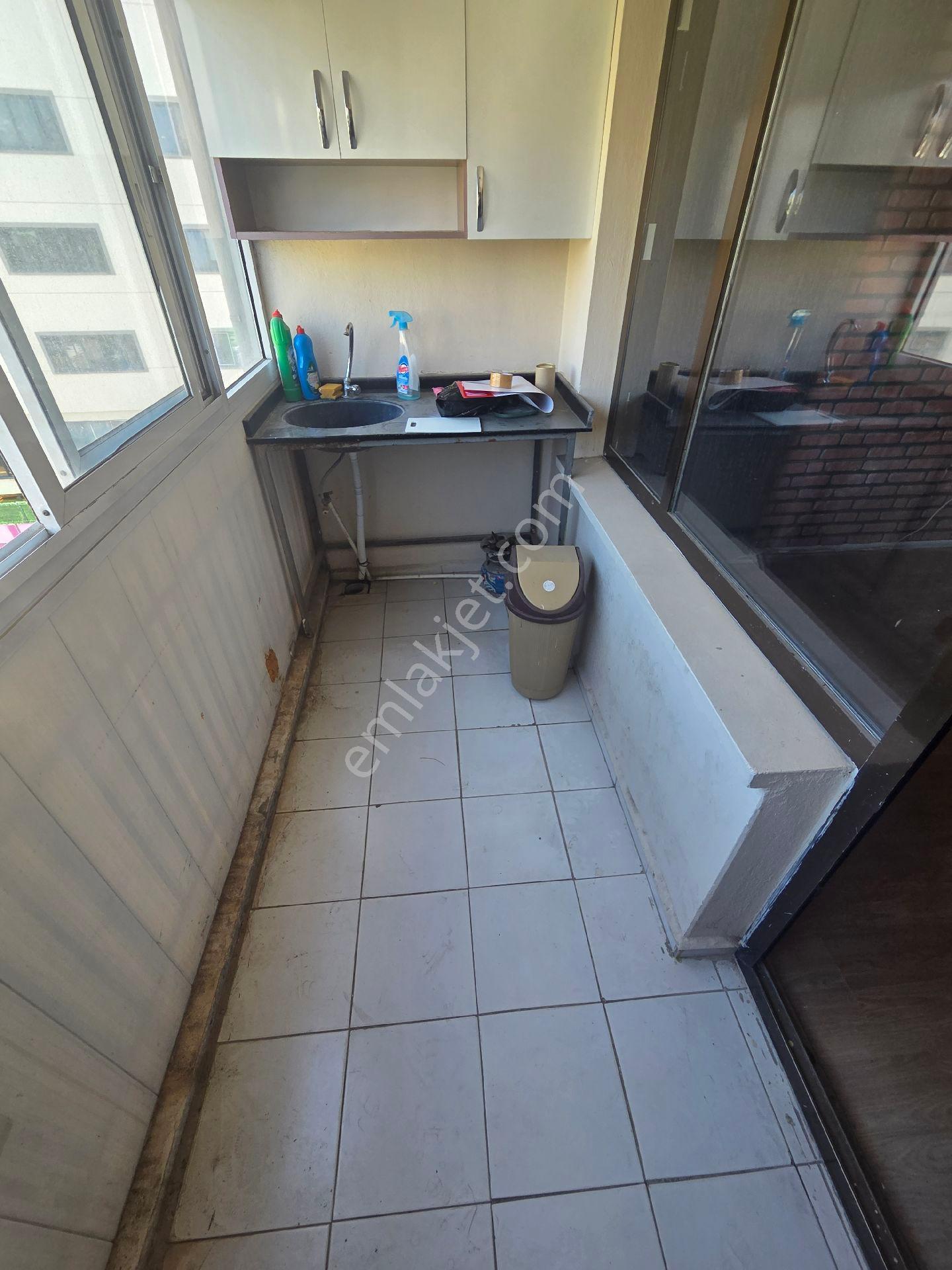 Bornova Metro Yakını Merkezde 1+1 Kiralık Ofis - Görsel 10
