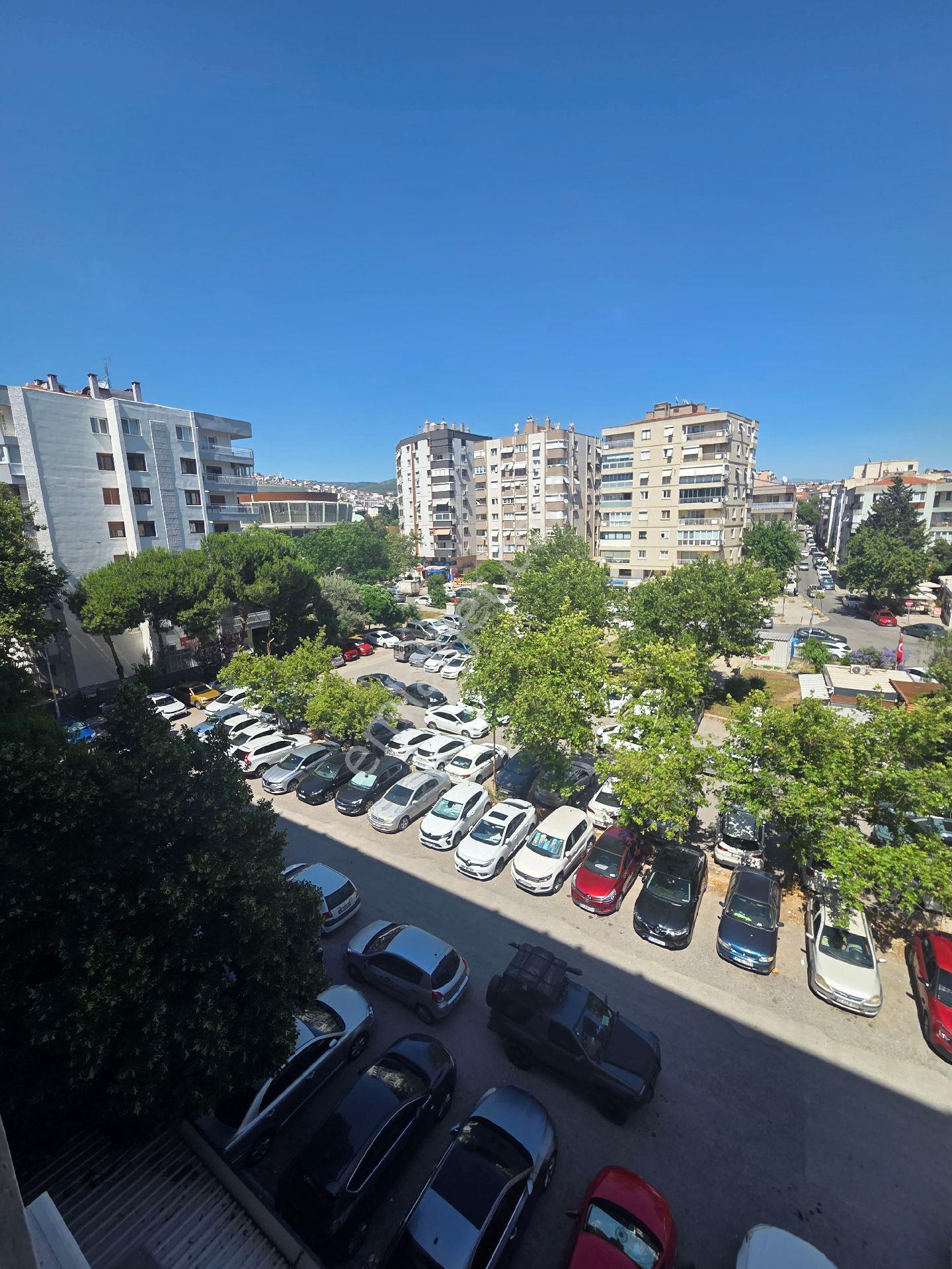 Bornova Metro Yakını Merkezde 1+1 Kiralık Ofis - Görsel 12