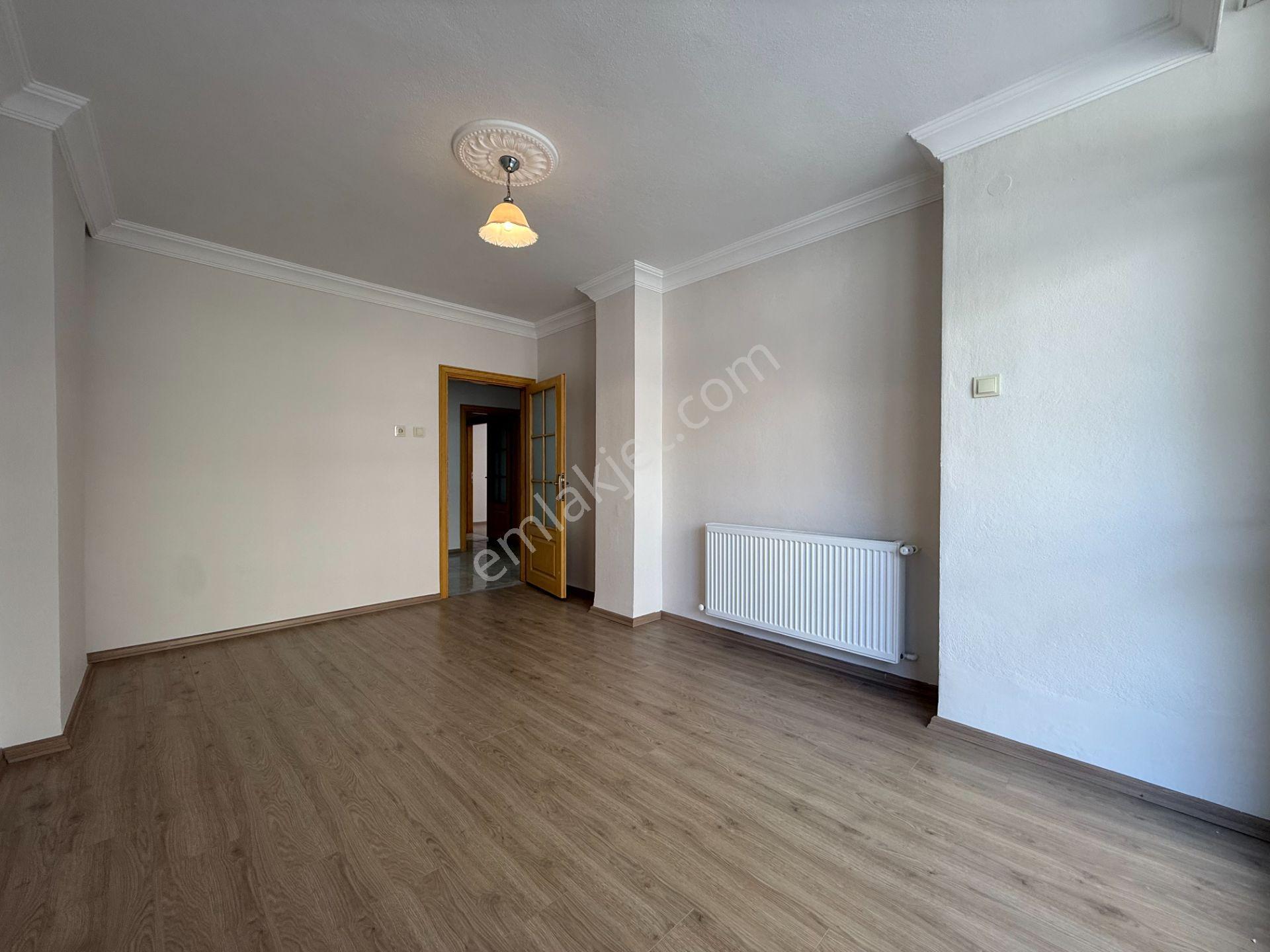Yeşilyurt Mah. Barajyolu Yakını 3+1 180 M2 Doğalgazlı Hasarsız Satılık Daire - Görsel 8