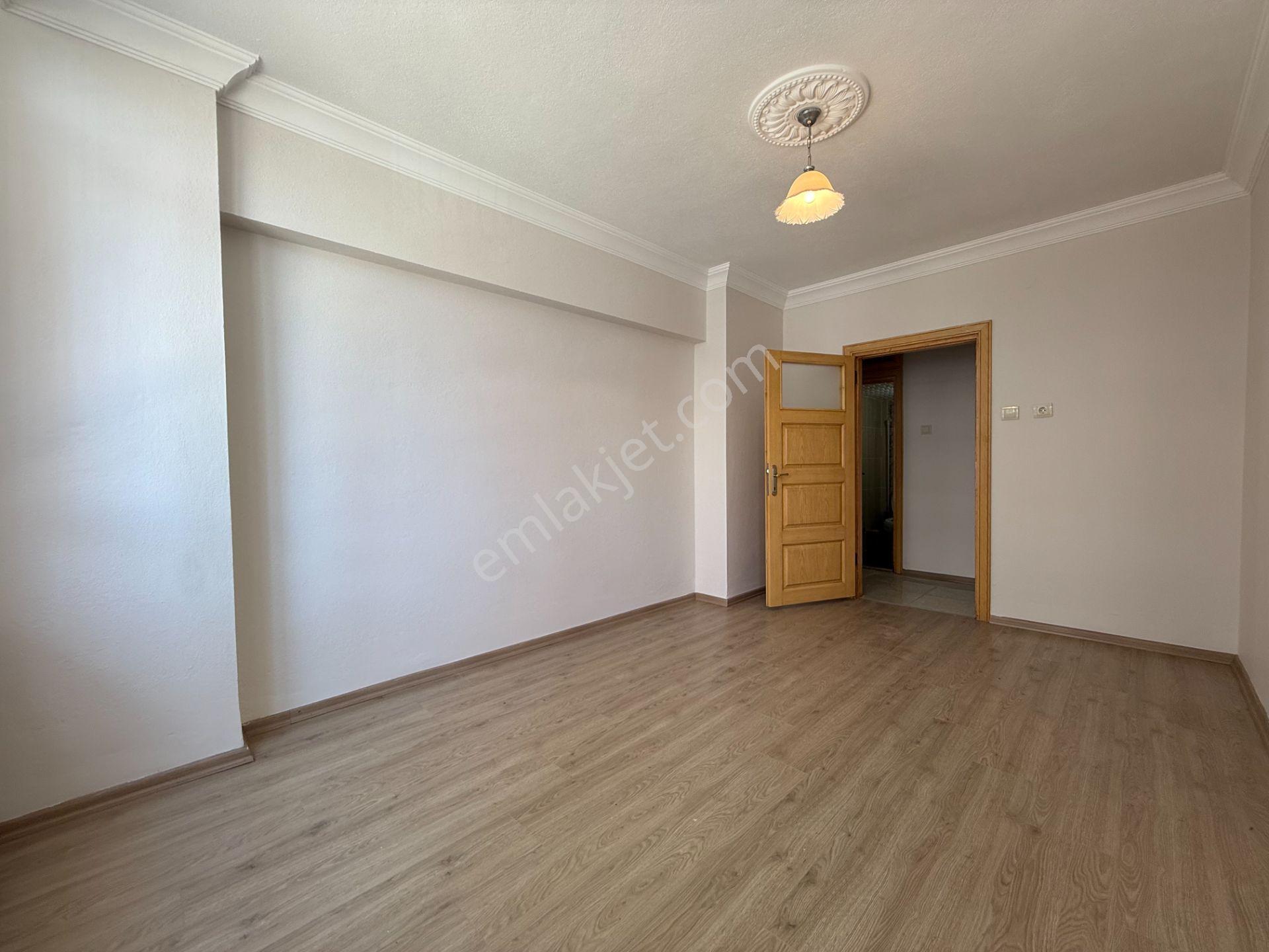 Yeşilyurt Mah. Barajyolu Yakını 3+1 180 M2 Doğalgazlı Hasarsız Satılık Daire - Görsel 12