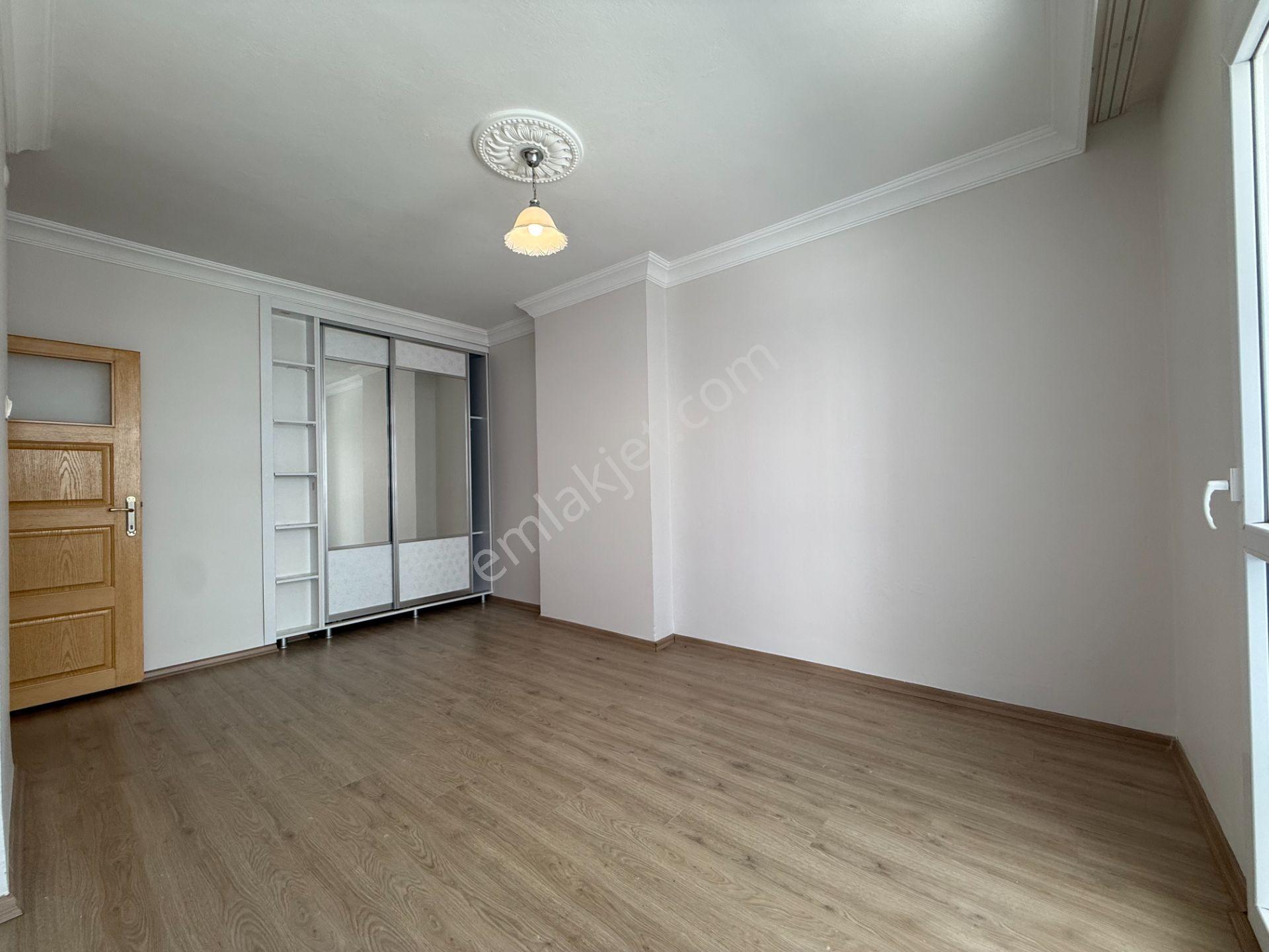 Yeşilyurt Mah. Barajyolu Yakını 3+1 180 M2 Doğalgazlı Hasarsız Satılık Daire - Görsel 15
