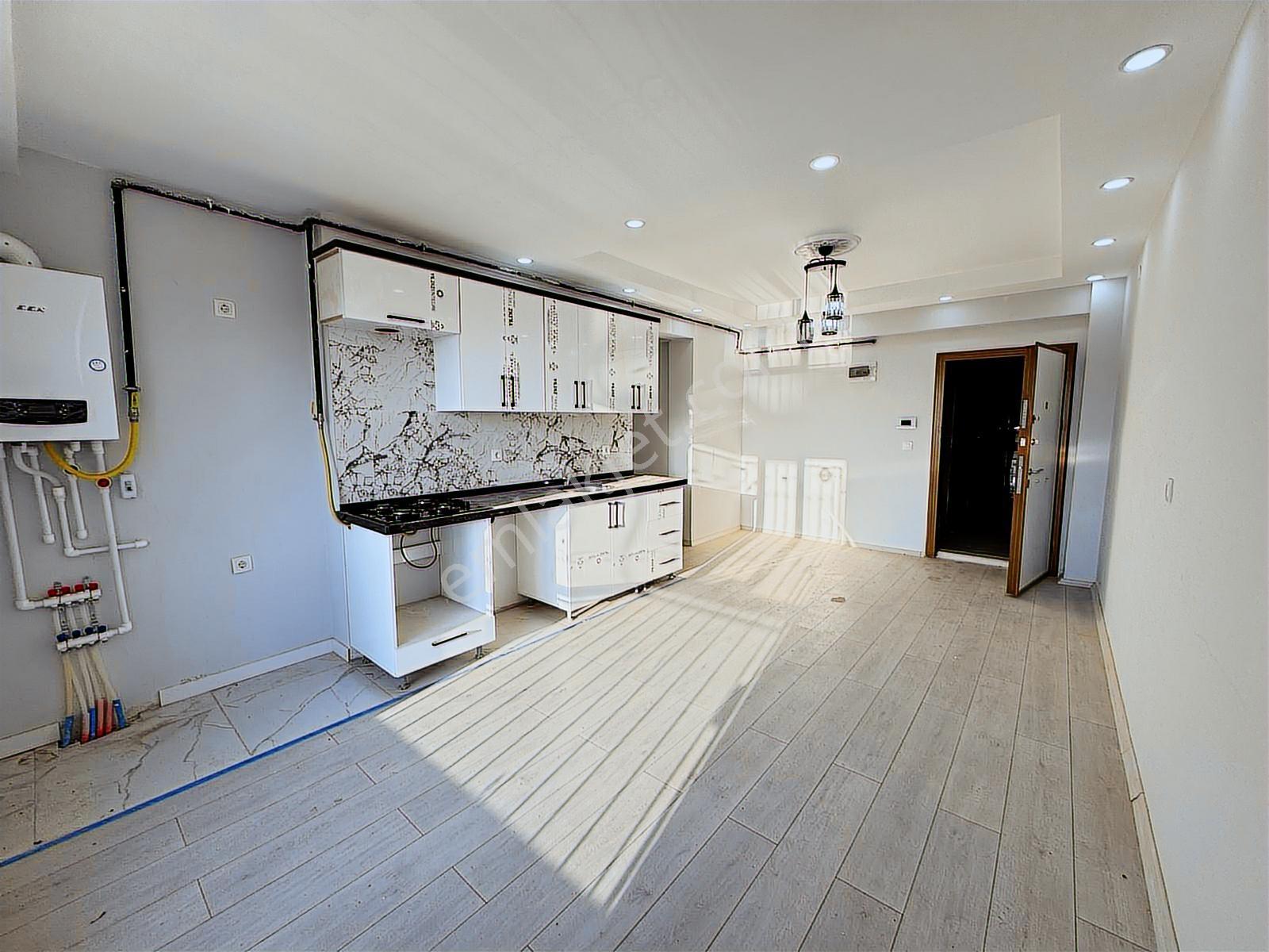 Aşkanlar Yapı'dan Kiralık 1+1 Sıfır Daire Ön Cephe Merkezi Konum - Görsel 27