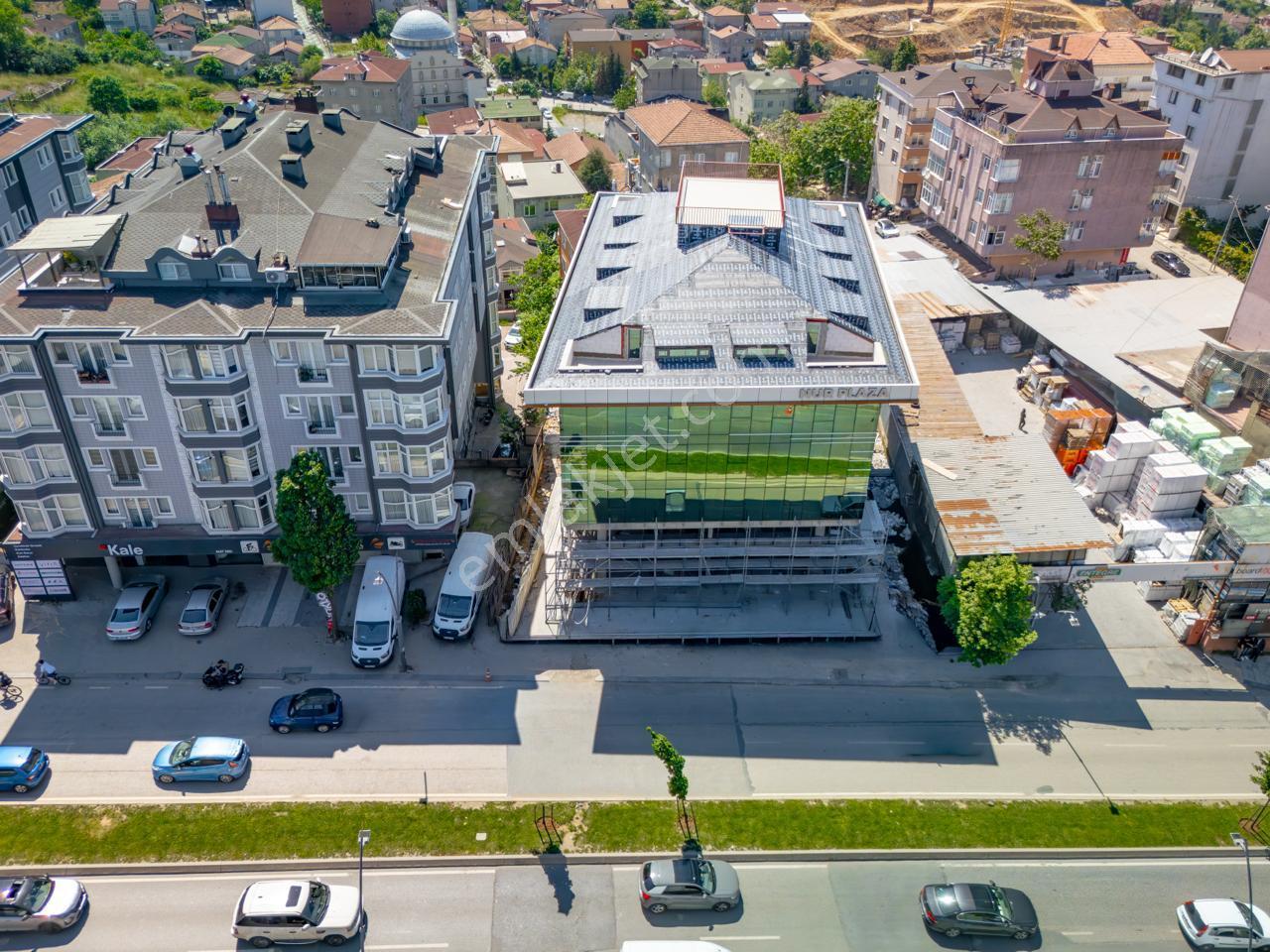 Çengelköy 'de Merkezi Konumda 4.500 M² Komple Kiralık Plaza - Görsel 2