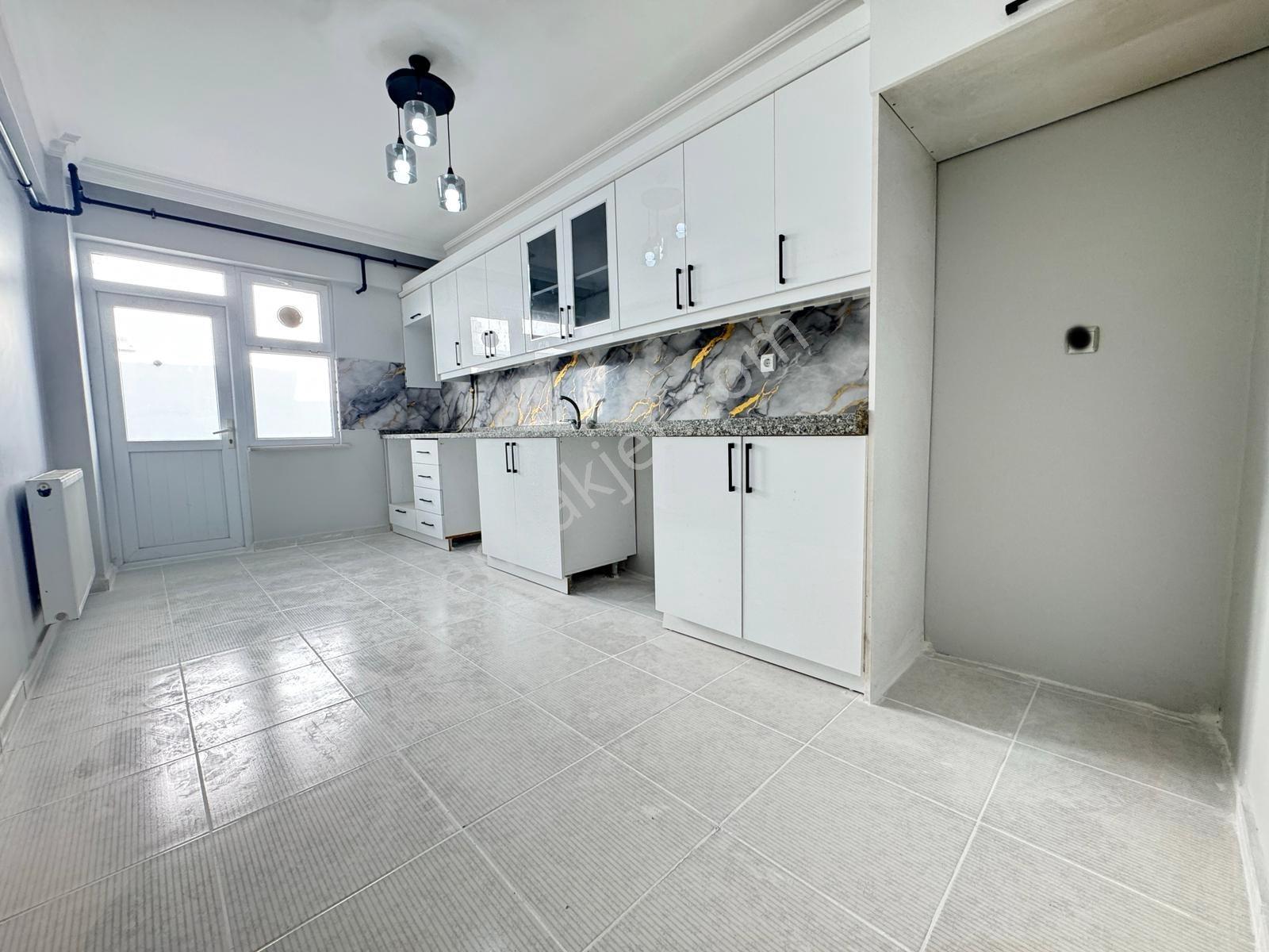 Aşkanlar Yapı'dan 3+1 Satılık Daire Bahar Cad. Ara Kat Ön Cephe - Görsel 27