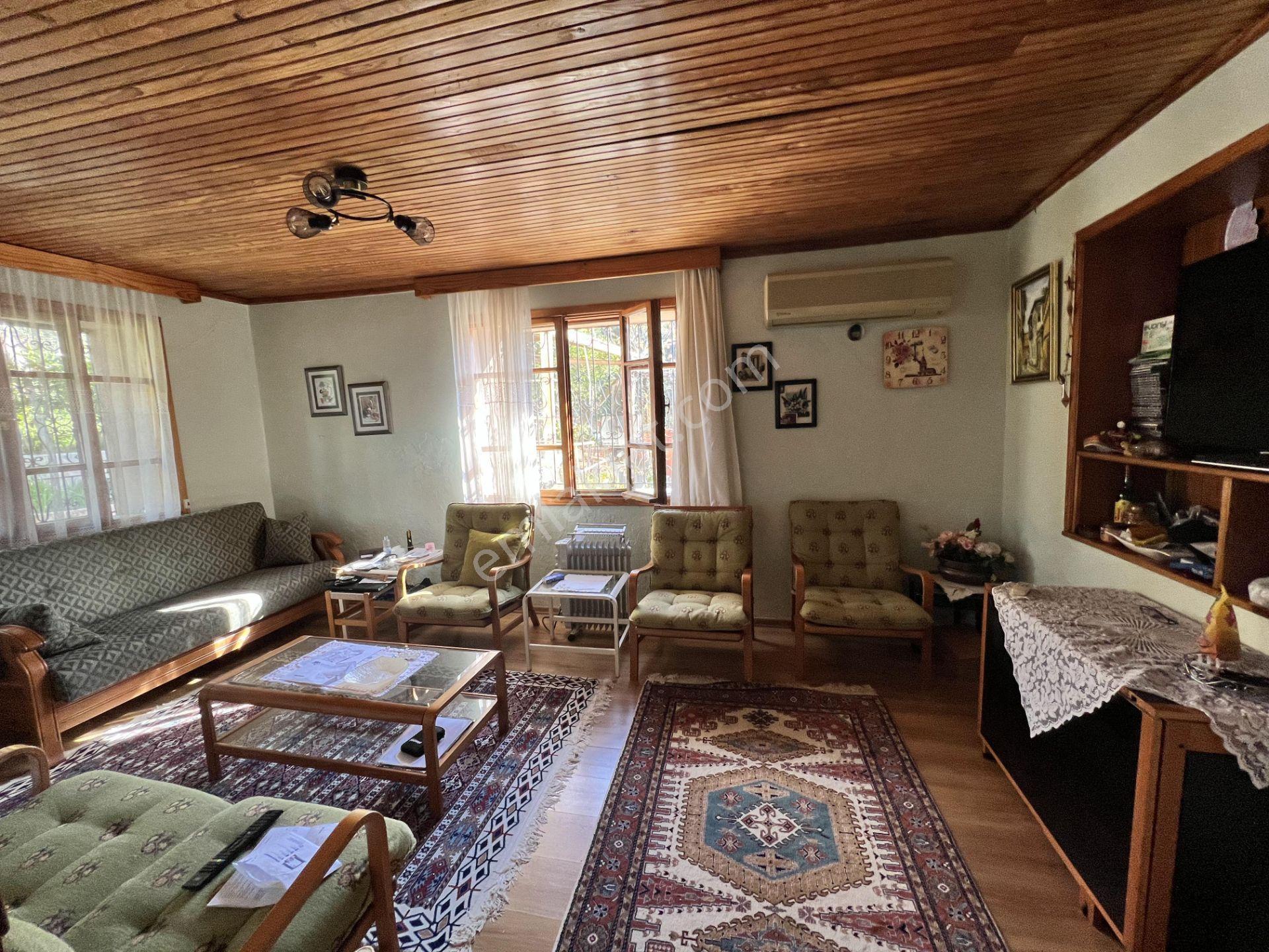 Balıkesir Ayvalık Camlık Ta Satılık Mustakil Ev.denize 90 Metre - Görsel 14
