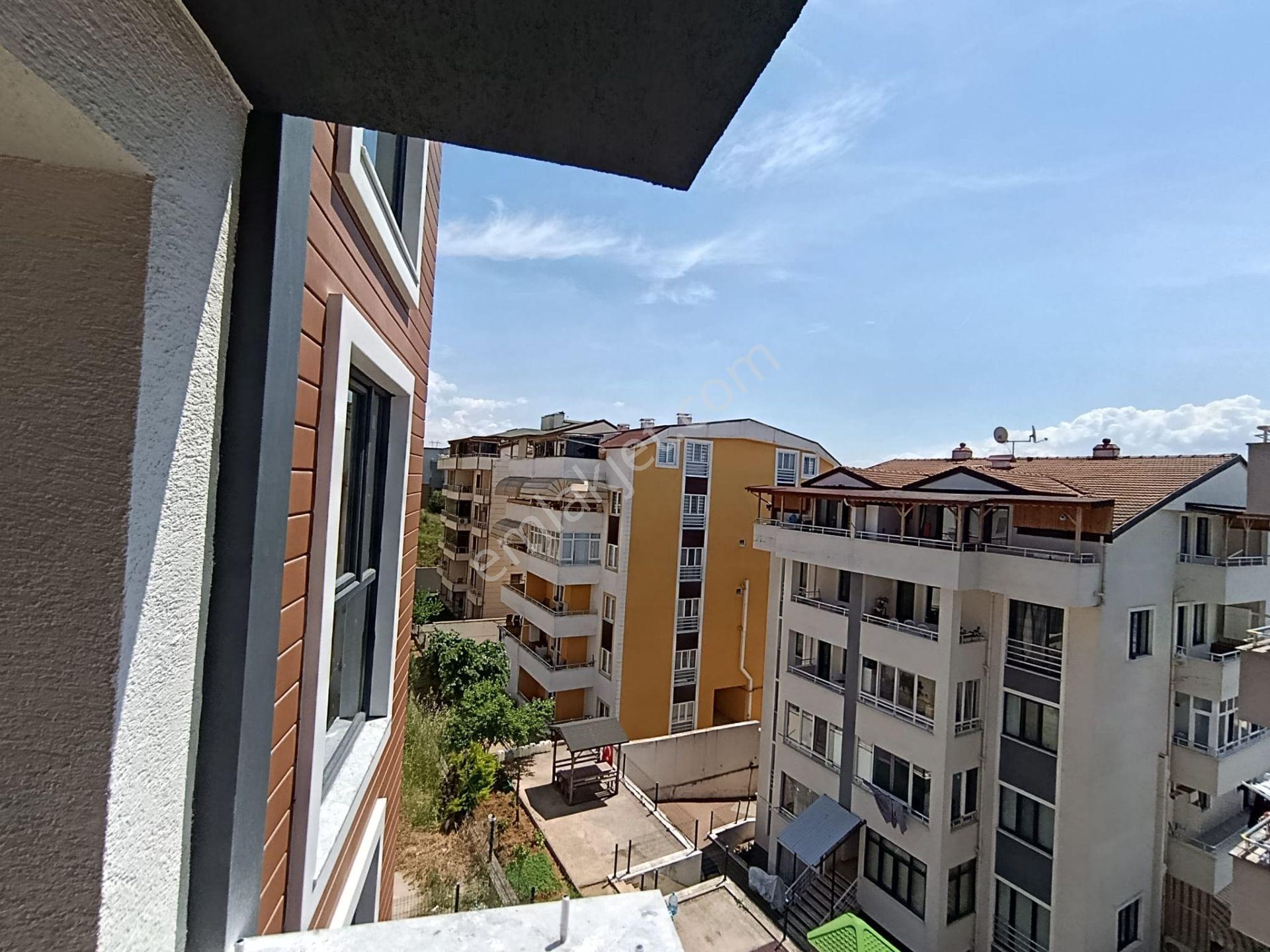 İzmit Gündoğdu Mah. Boğazova Cad.2+1 Sıfır Arakat Daire - Görsel 12