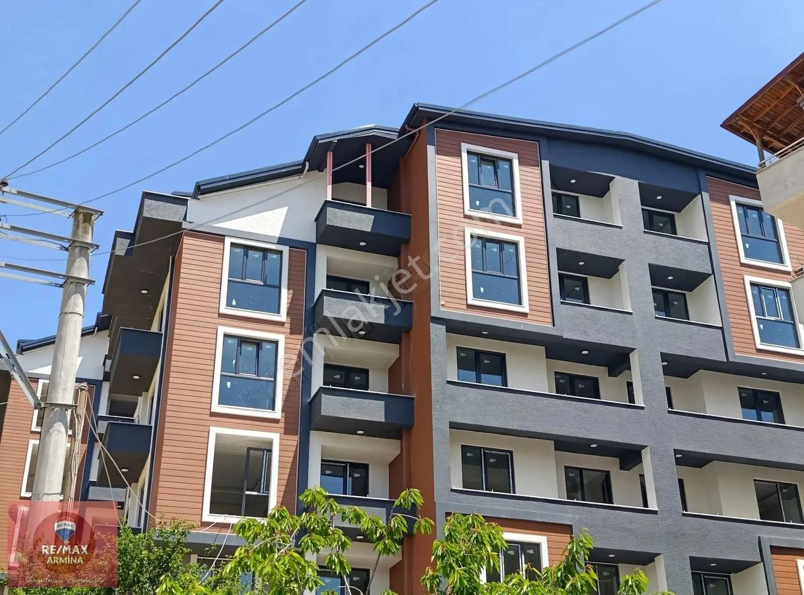 İzmit Gündoğdu Mah. Boğazova Cad.2+1 Sıfır Arakat Daire
