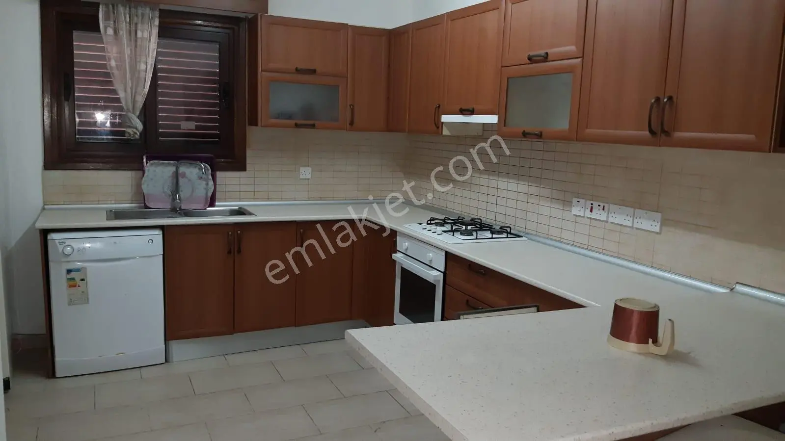 Lefkoşa Göçmenköyd E Kıralık 2+1 Full Eşyalı Daire Aile Binası