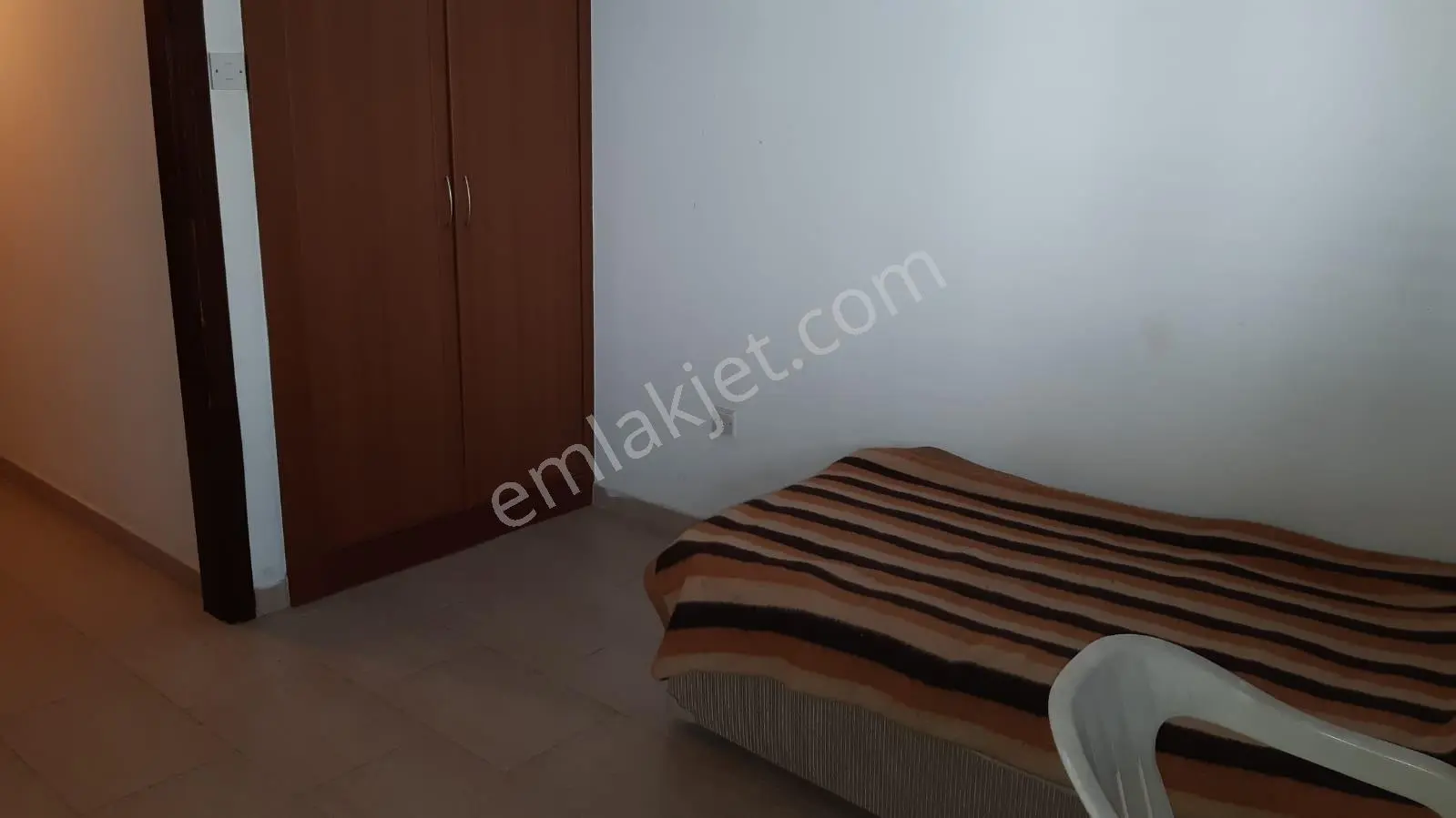 Lefkoşa Göçmenköyd E Kıralık 2+1 Full Eşyalı Daire Aile Binası - Görsel 8