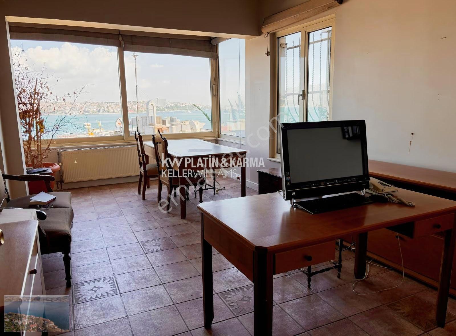 Kabataş Setüstü'nde Panoramik Manzaralı Ofis - Görsel 9