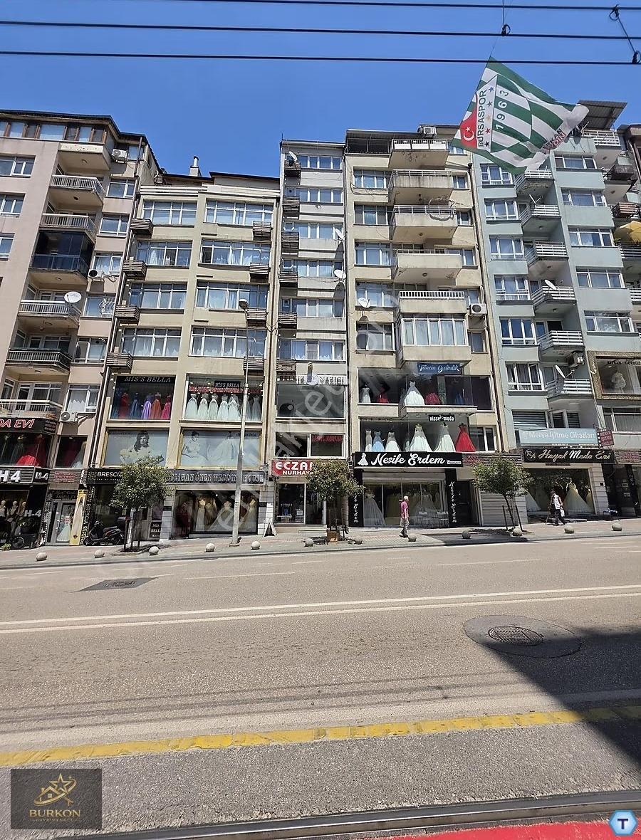 Altıparmak Cadde Üzerinde Fırsat Yer