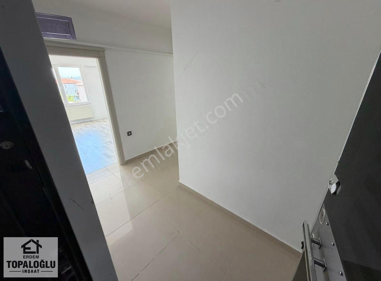 Karasu Merkezde *müstakil Garajlı*güvenlikli Sitede 3+1 Daire - Görsel 5