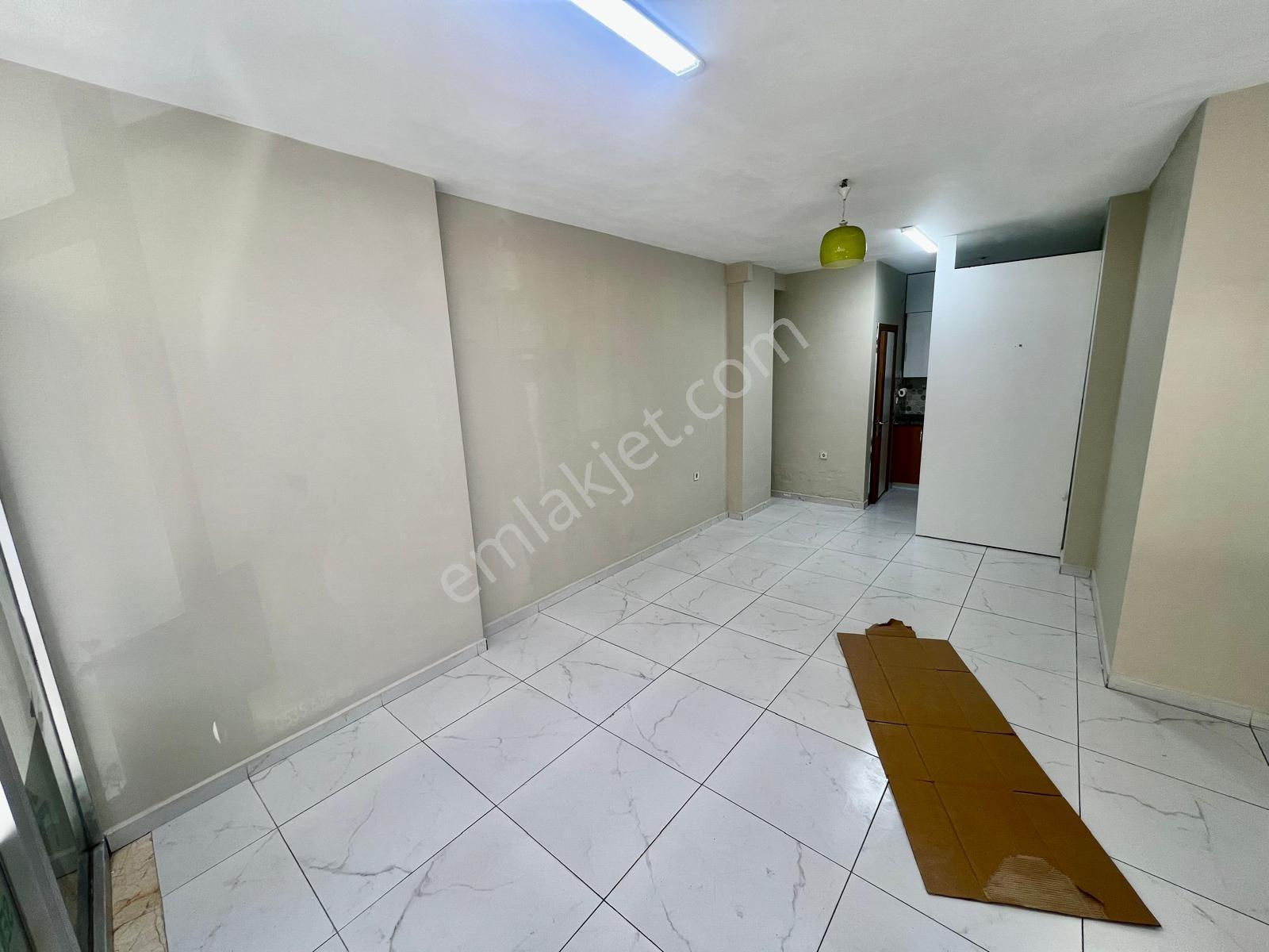 Seba'dan Sefaköy Merkez'de Mutfaklı Wc'li Kiralık Dükkan 25m2 - Görsel 13
