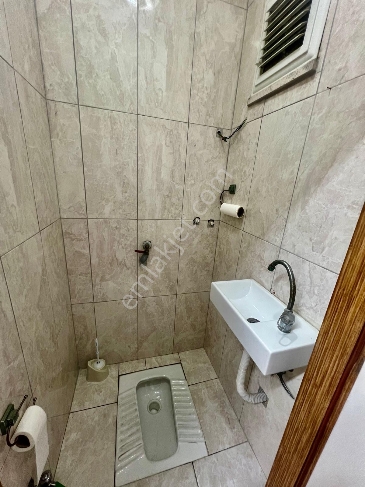 Seba'dan Sefaköy Merkez'de Mutfaklı Wc'li Kiralık Dükkan 25m2 - Görsel 24