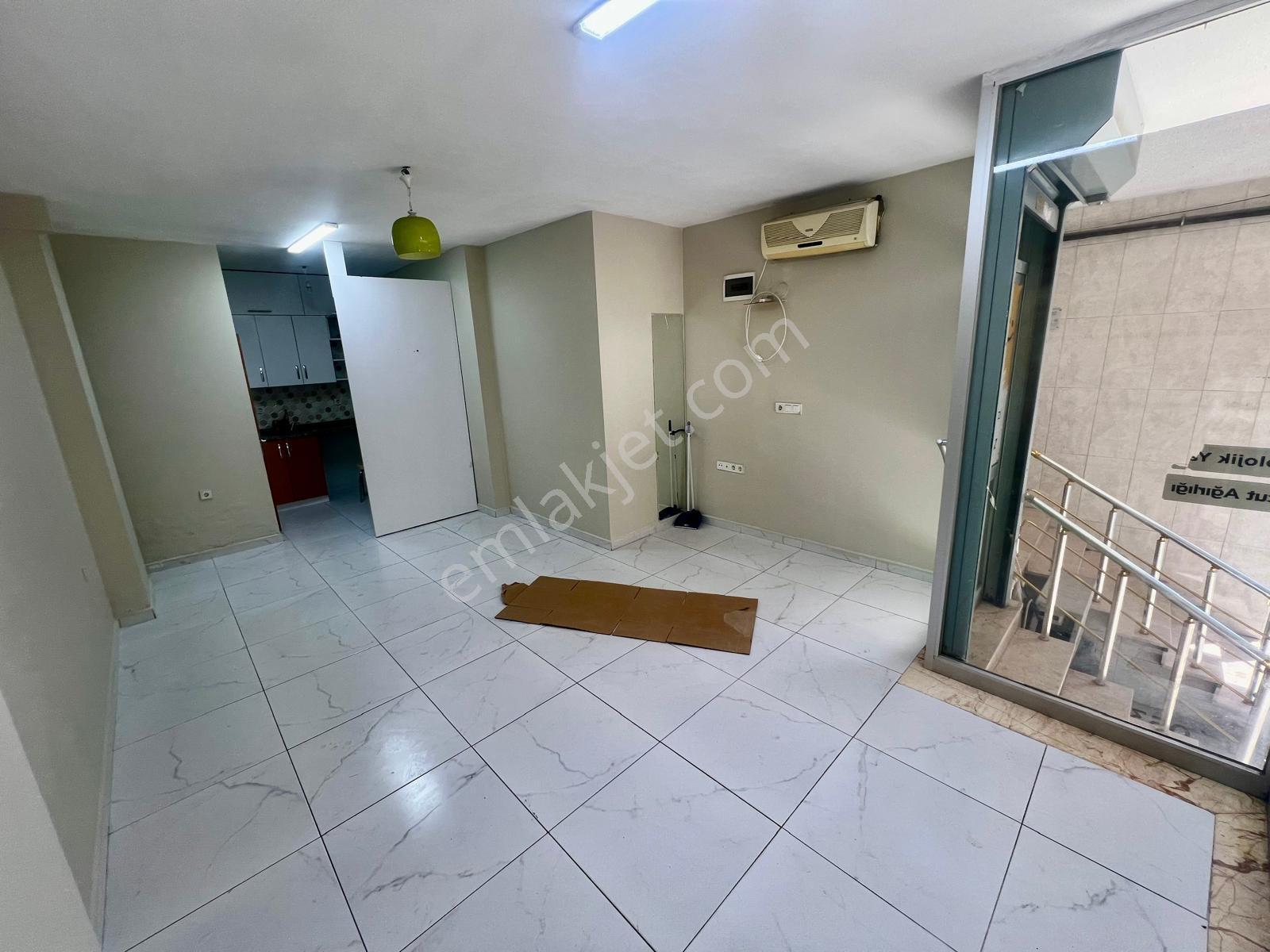 Seba'dan Sefaköy Merkez'de Mutfaklı Wc'li Kiralık Dükkan 25m2 - Görsel 14