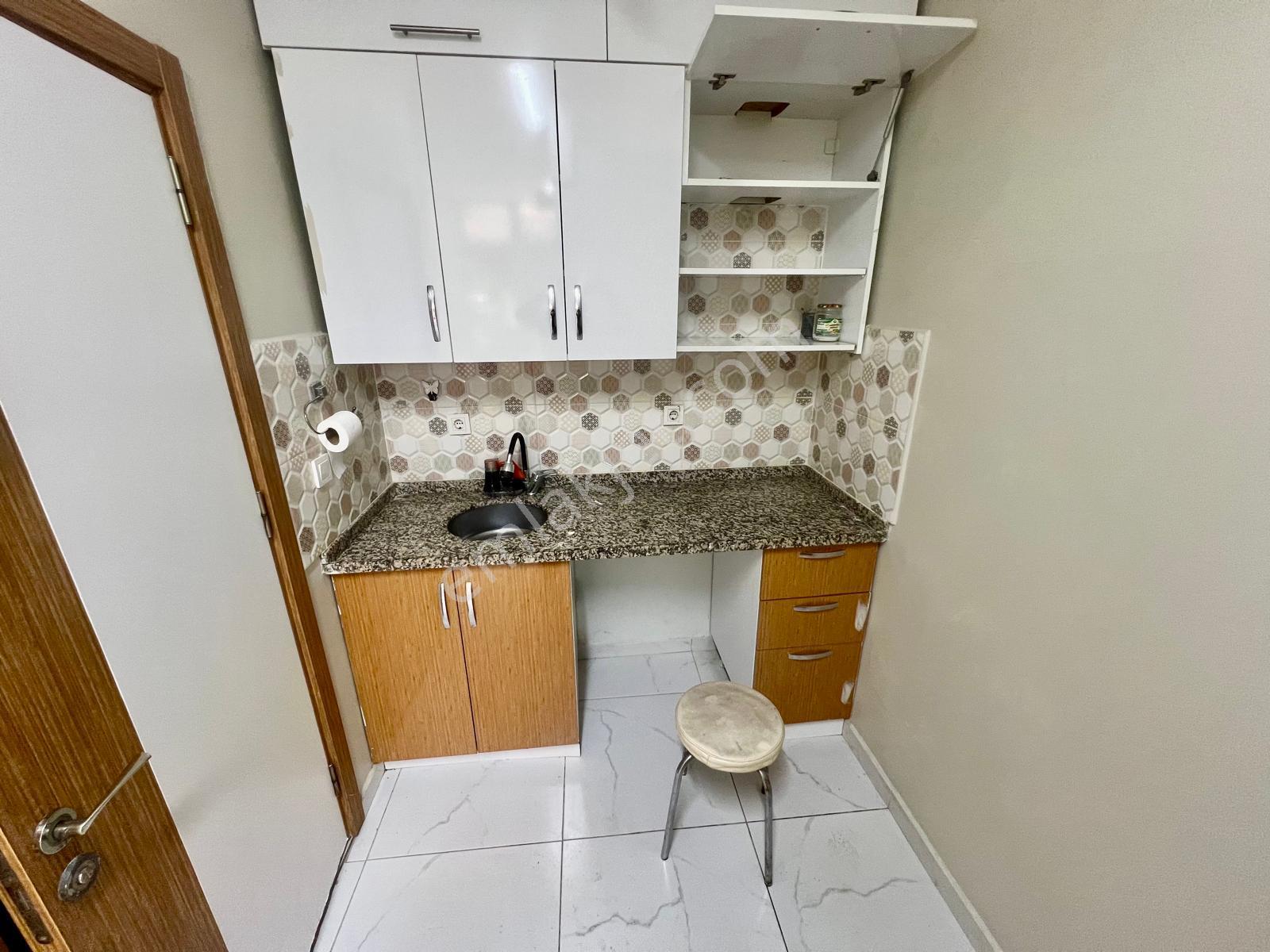 Seba'dan Sefaköy Merkez'de Mutfaklı Wc'li Kiralık Dükkan 25m2 - Görsel 17