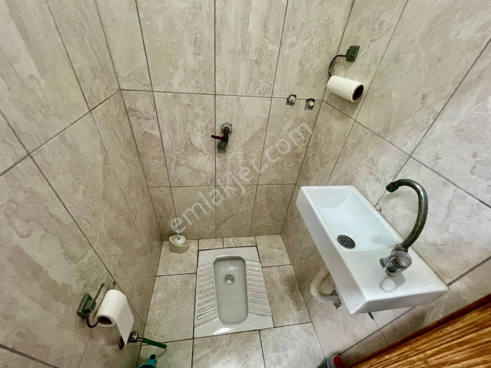 Seba'dan Sefaköy Merkez'de Mutfaklı Wc'li Kiralık Dükkan 25m2 - Görsel 20
