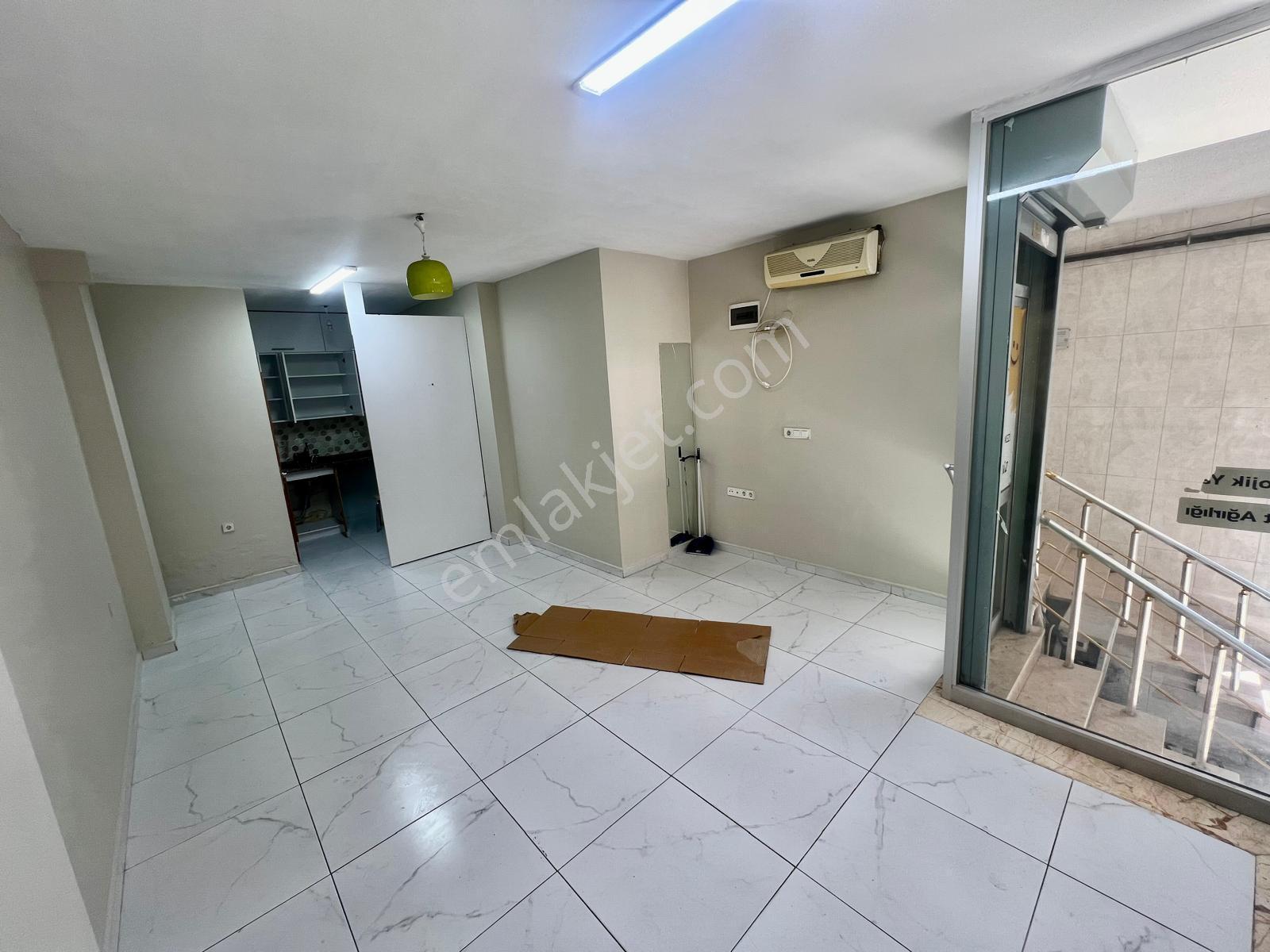 Seba'dan Sefaköy Merkez'de Mutfaklı Wc'li Kiralık Dükkan 25m2 - Görsel 9